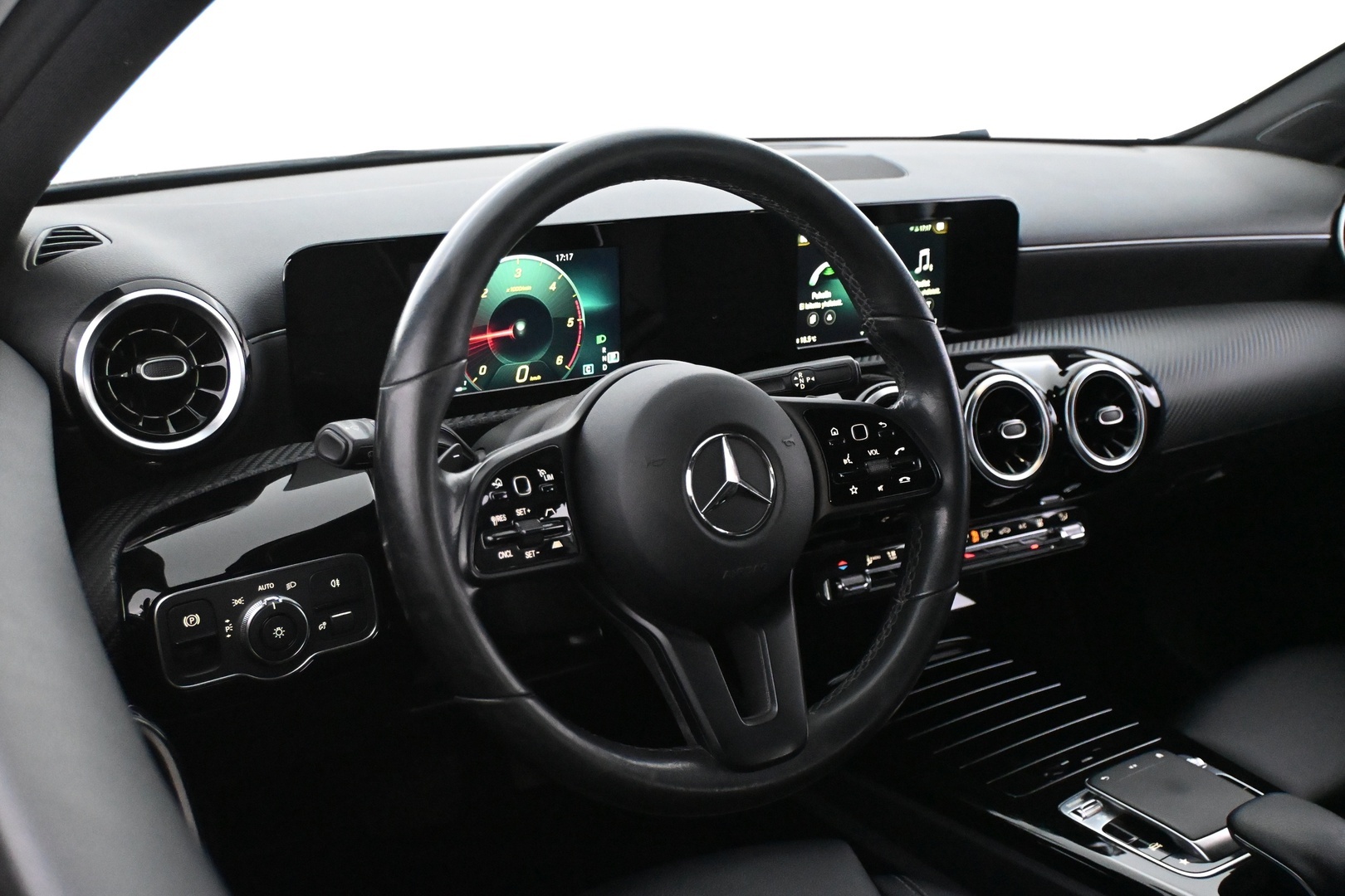MERCEDES-BENZ A 2019