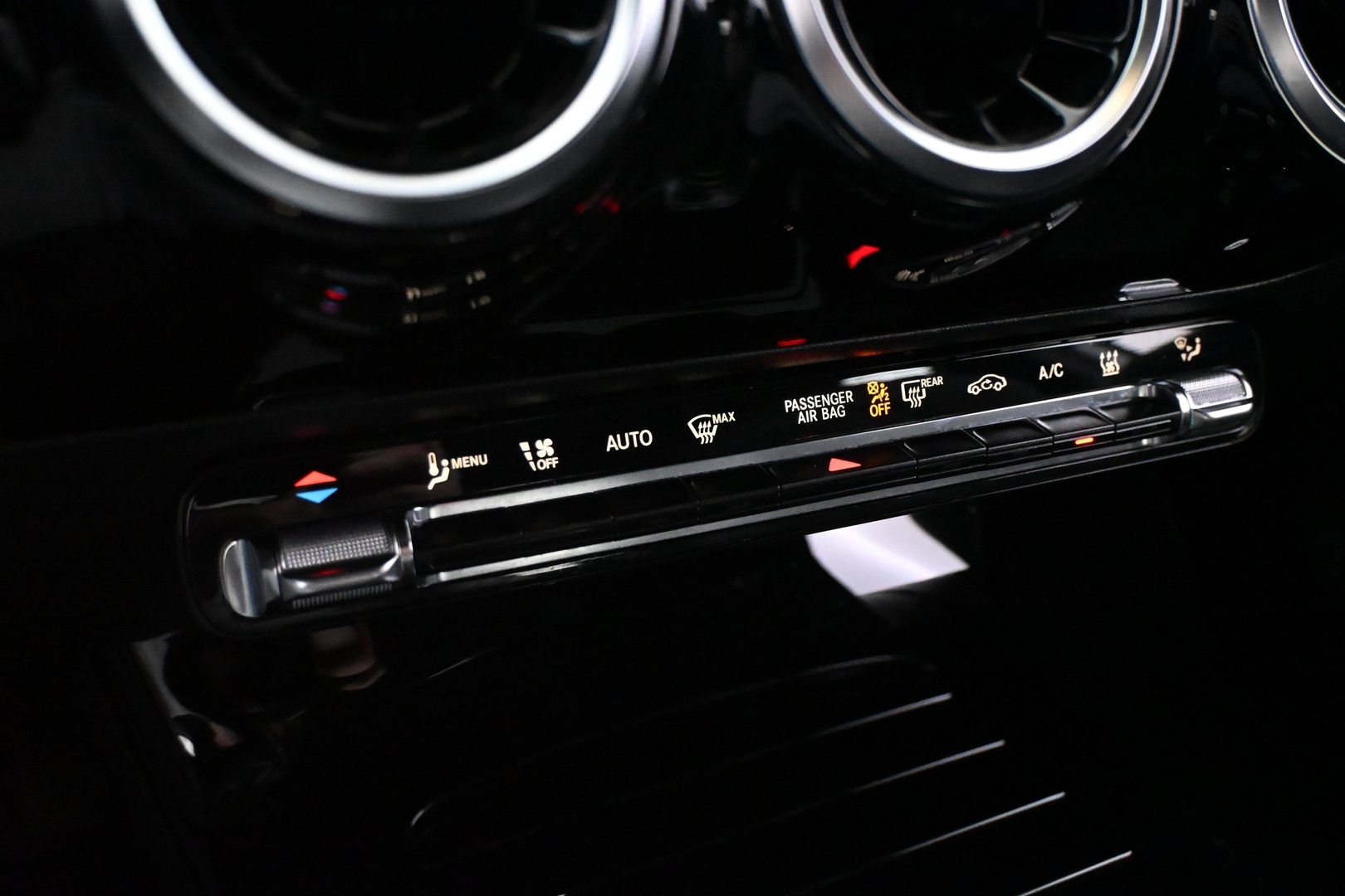 MERCEDES-BENZ A 2019