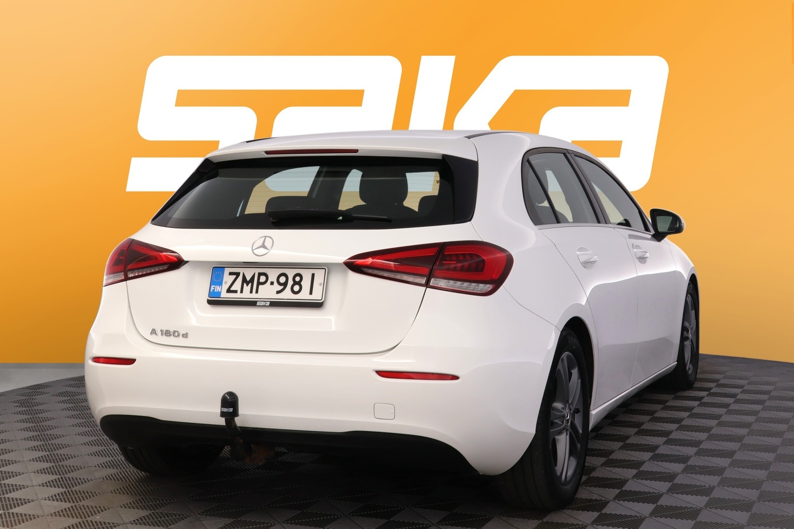 MERCEDES-BENZ A 2019