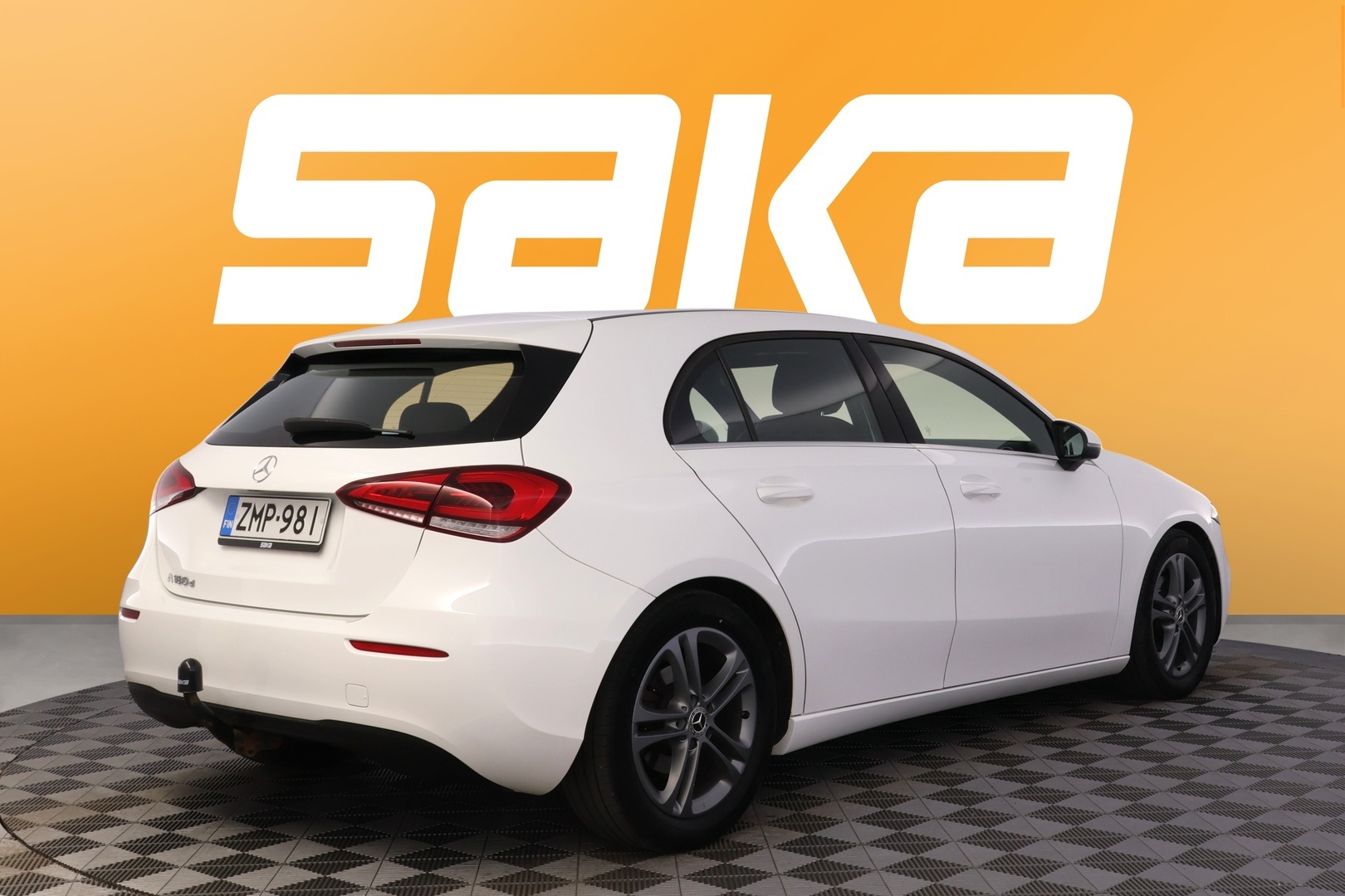 MERCEDES-BENZ A 2019