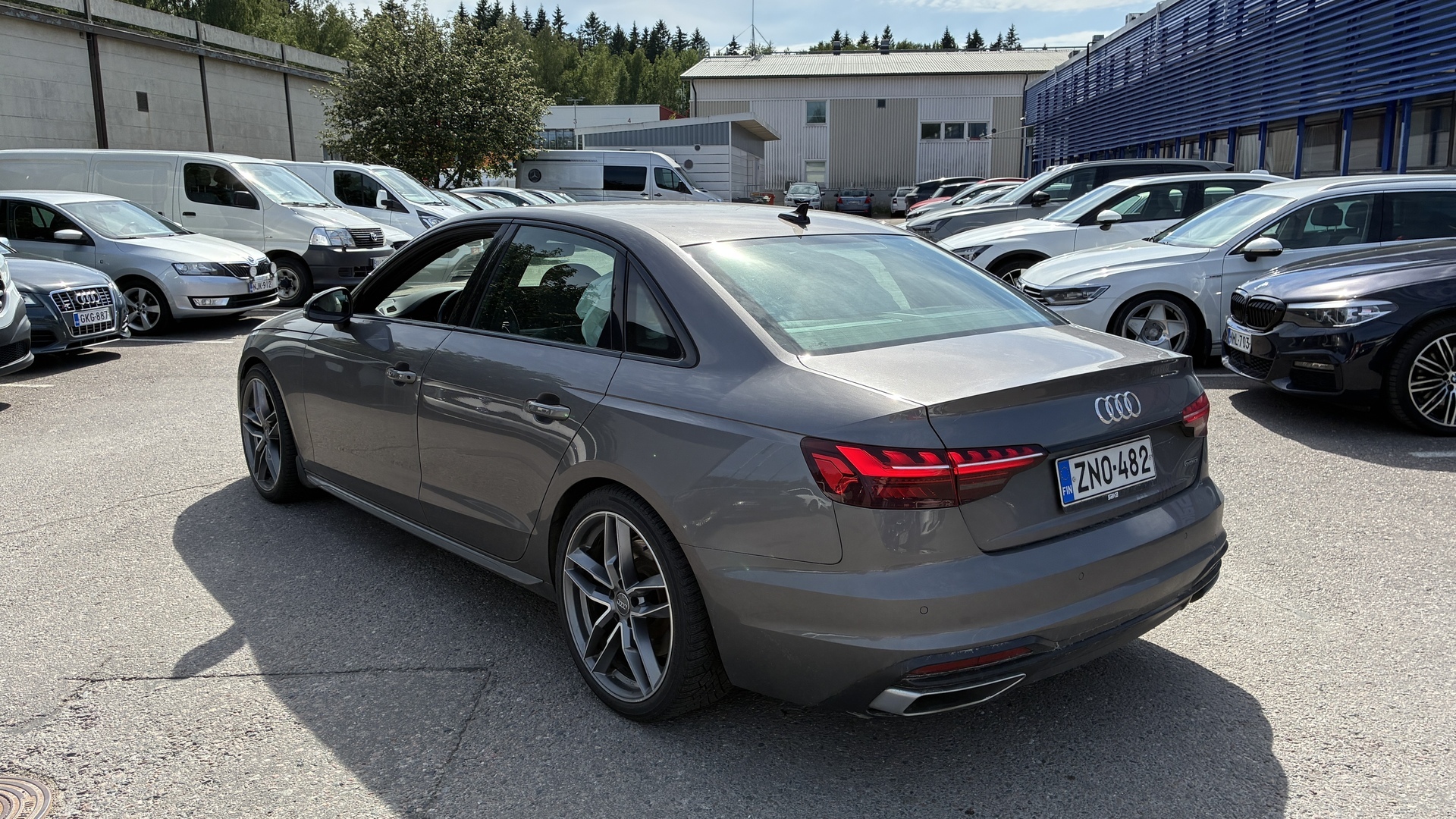 AUDI A4 2021