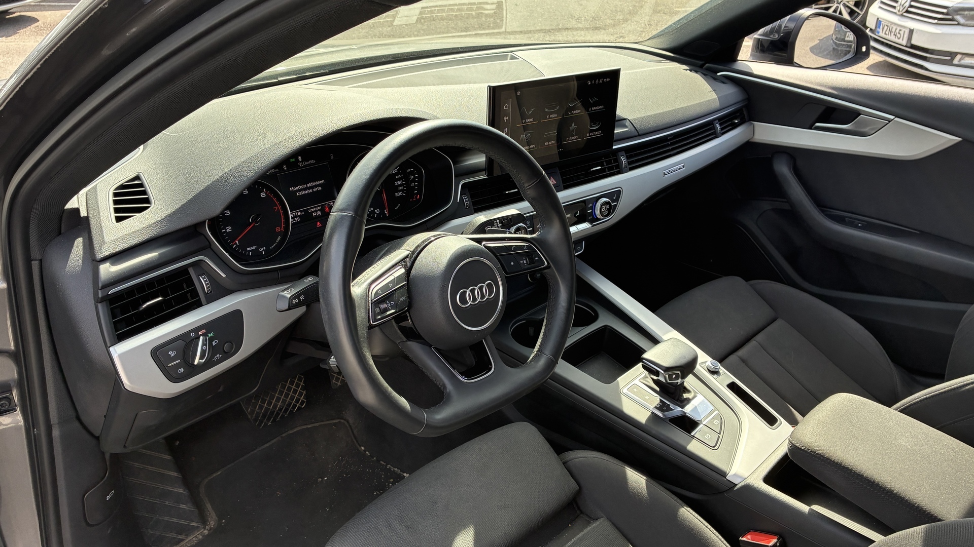 AUDI A4 2021