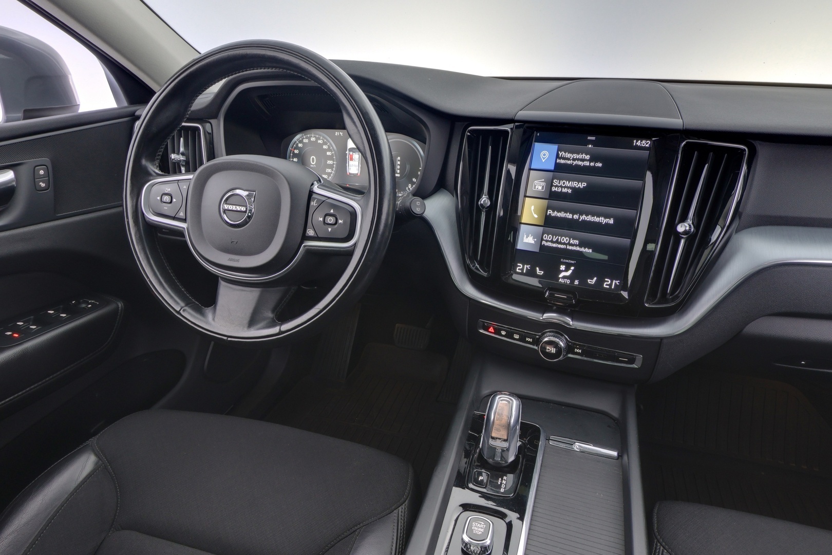 VOLVO XC60 2018