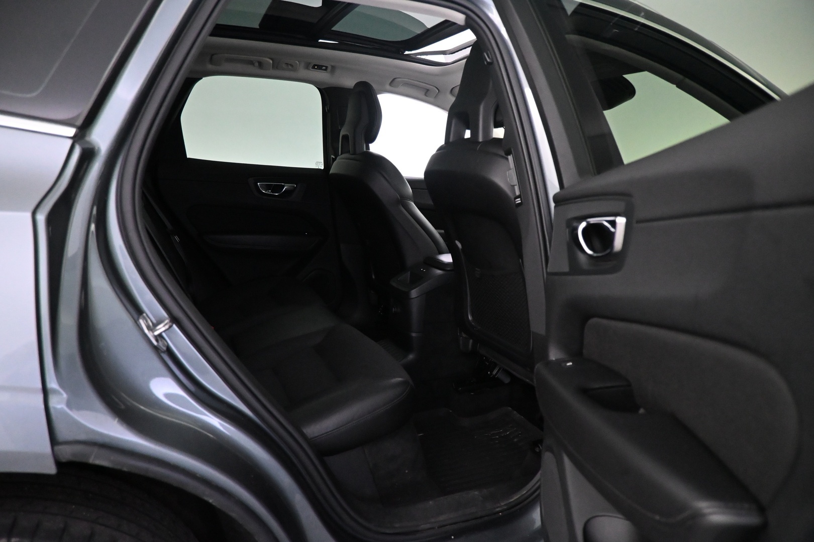 VOLVO XC60 2018