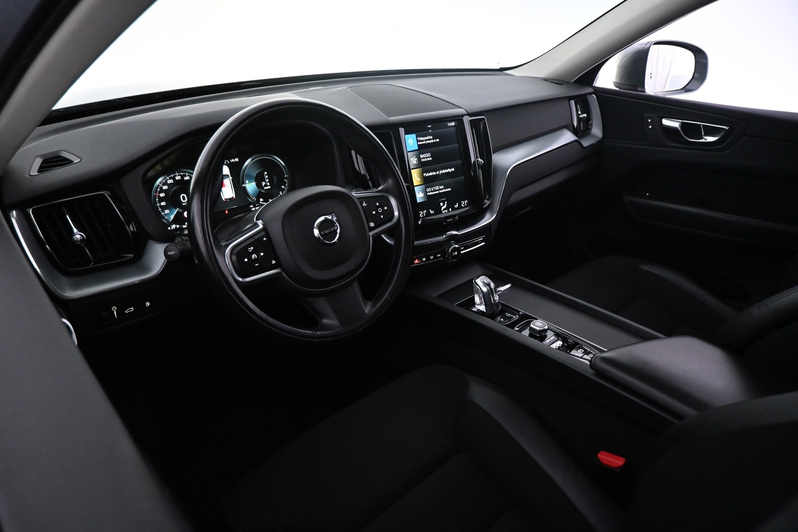 VOLVO XC60 2018