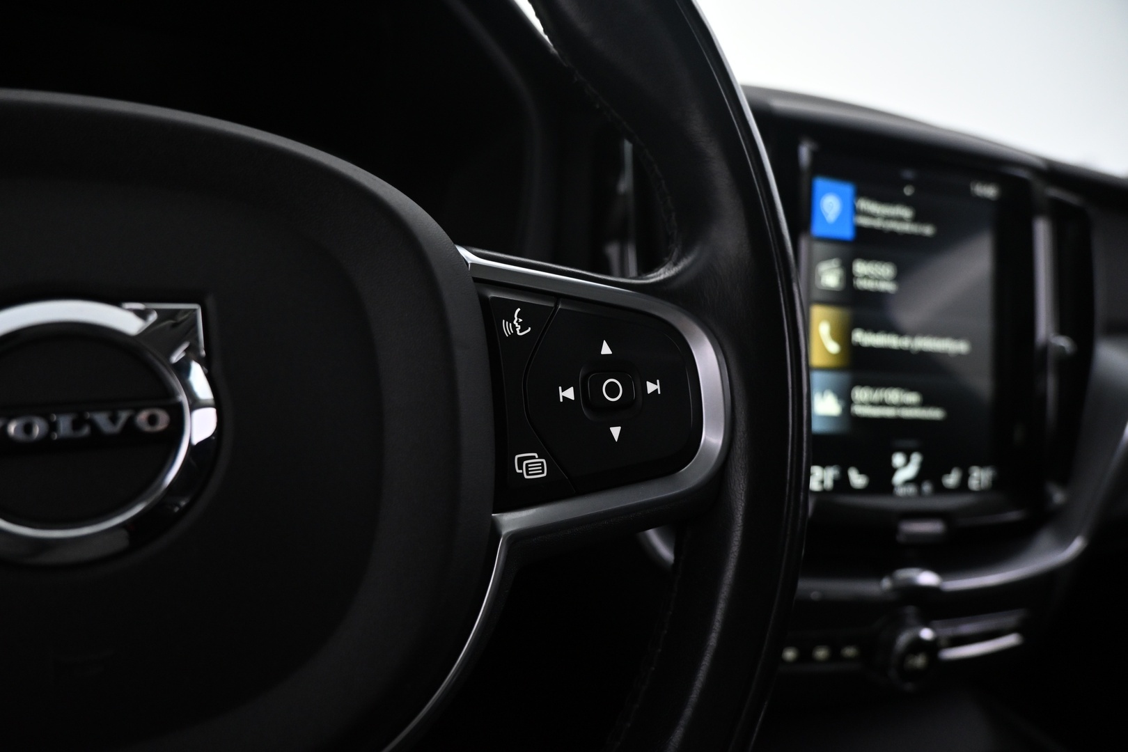 VOLVO XC60 2018