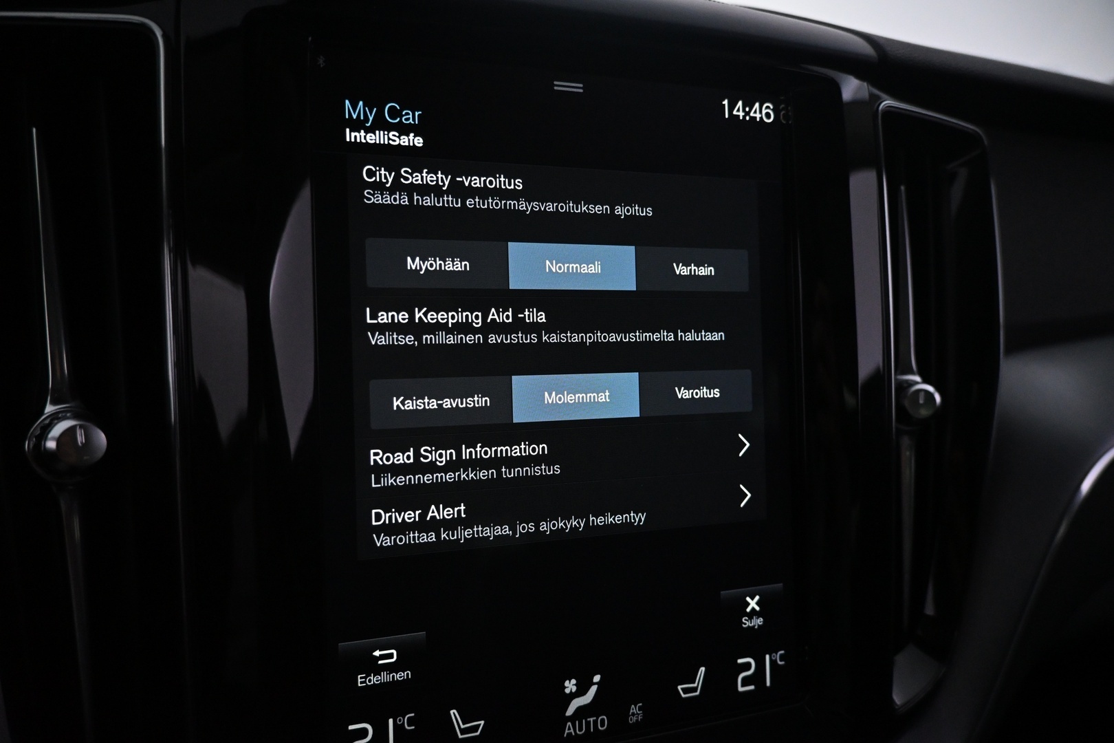 VOLVO XC60 2018
