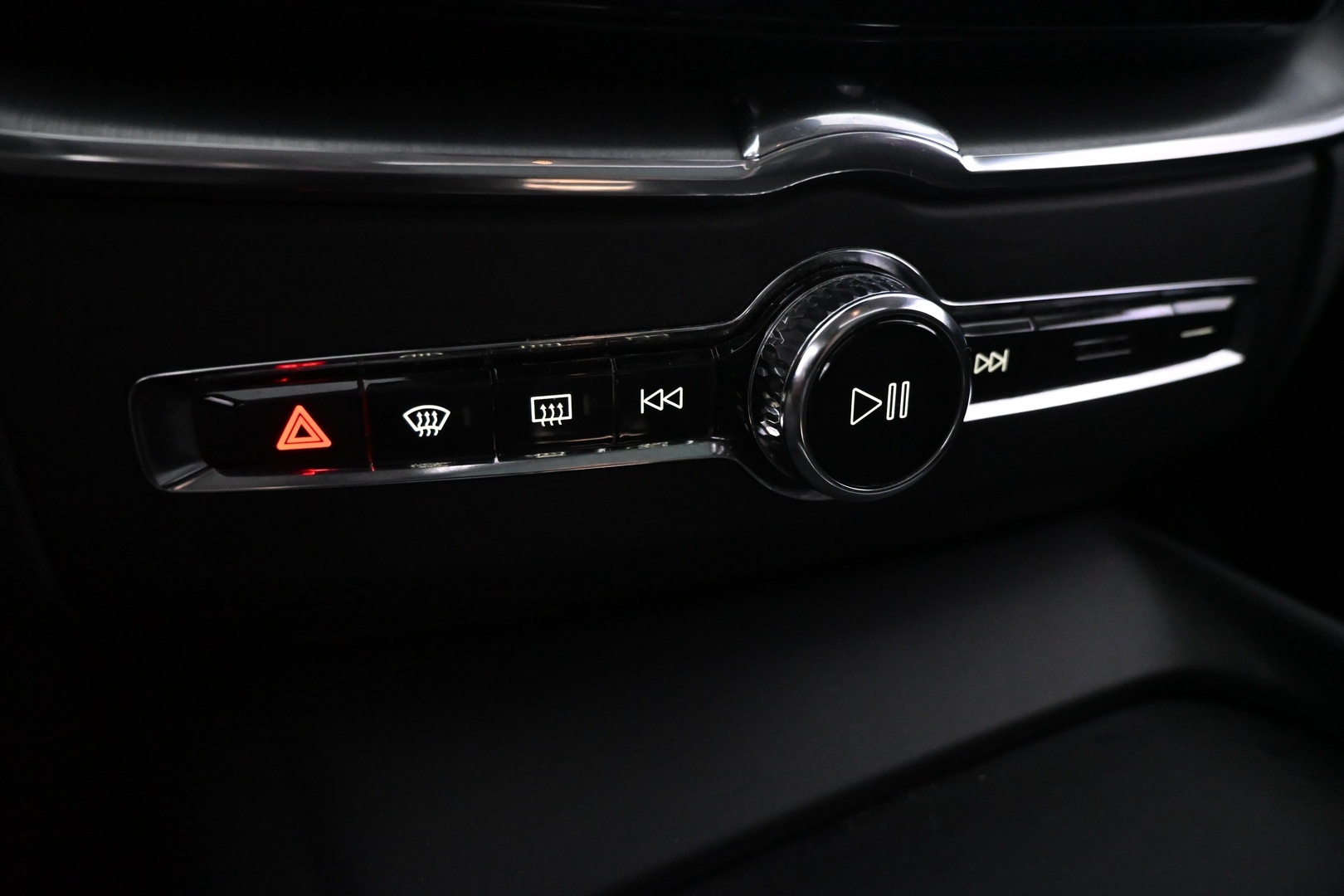 VOLVO XC60 2018