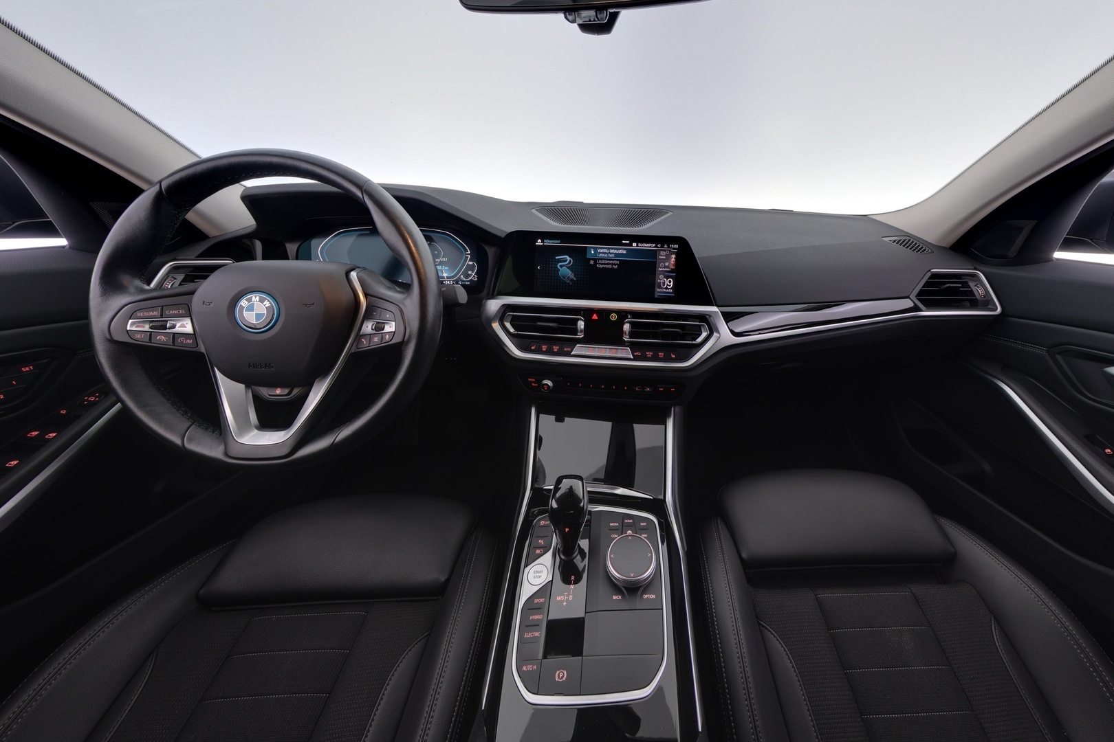 BMW 330 2022