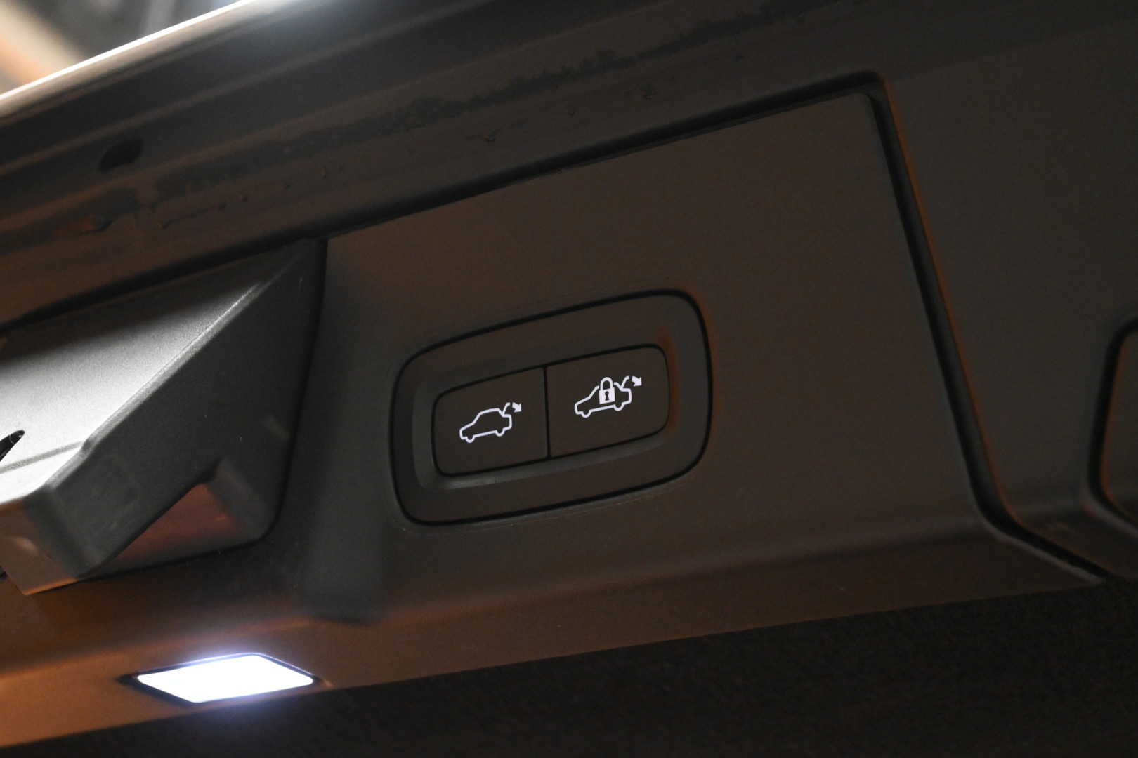 VOLVO V90 2022