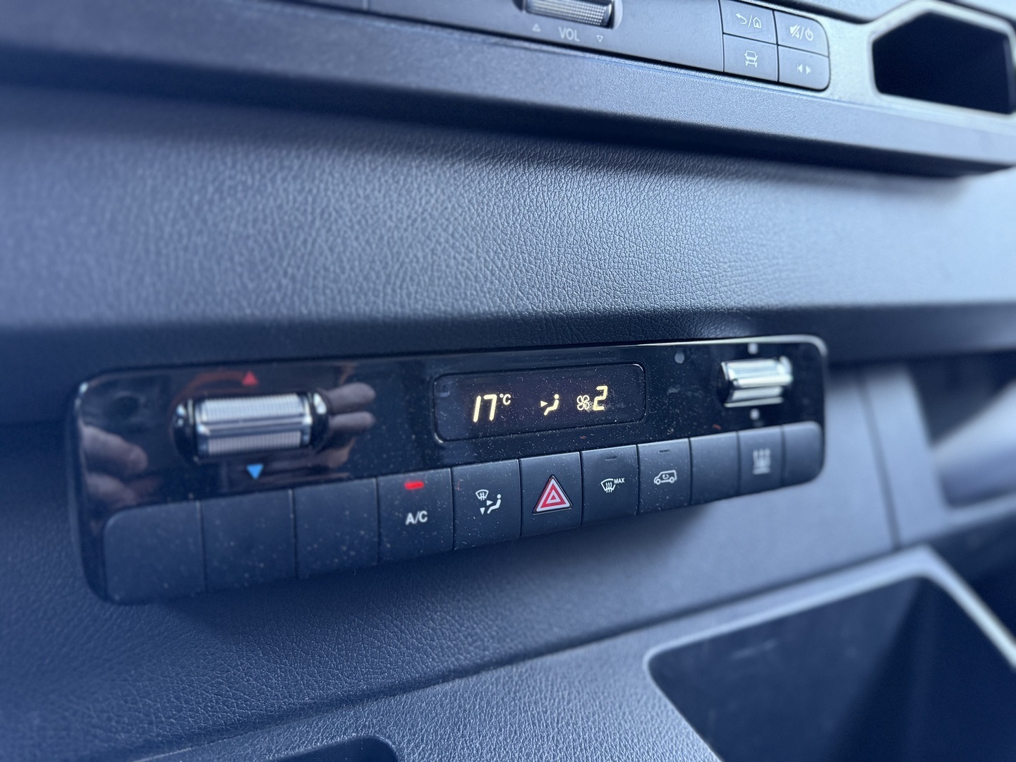 MERCEDES-BENZ Sprinter 2023