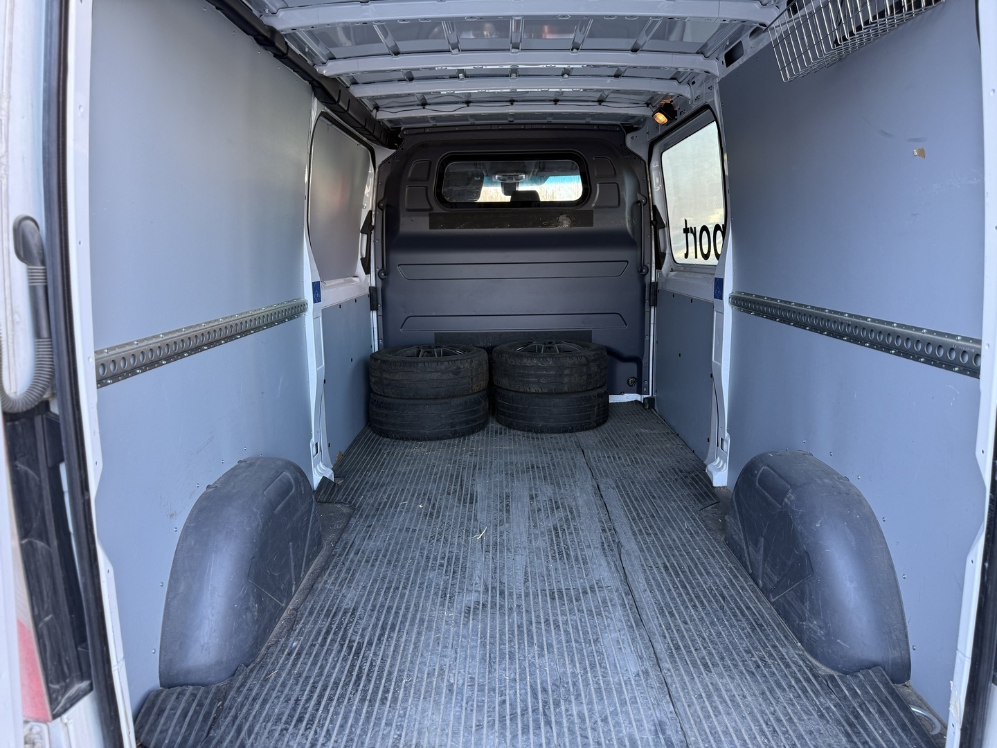 MERCEDES-BENZ Sprinter 2023