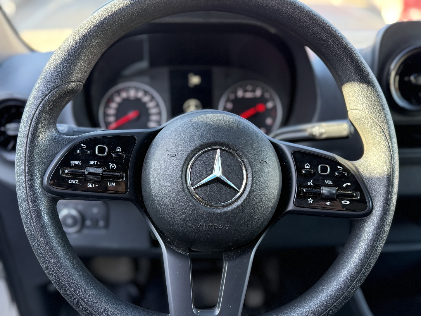 MERCEDES-BENZ Sprinter 2023