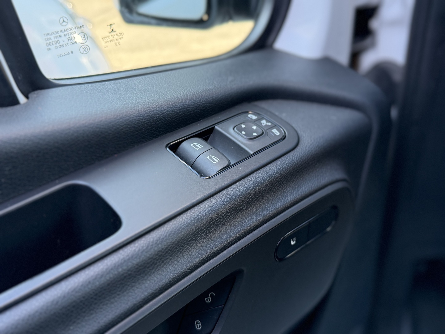 MERCEDES-BENZ Sprinter 2023