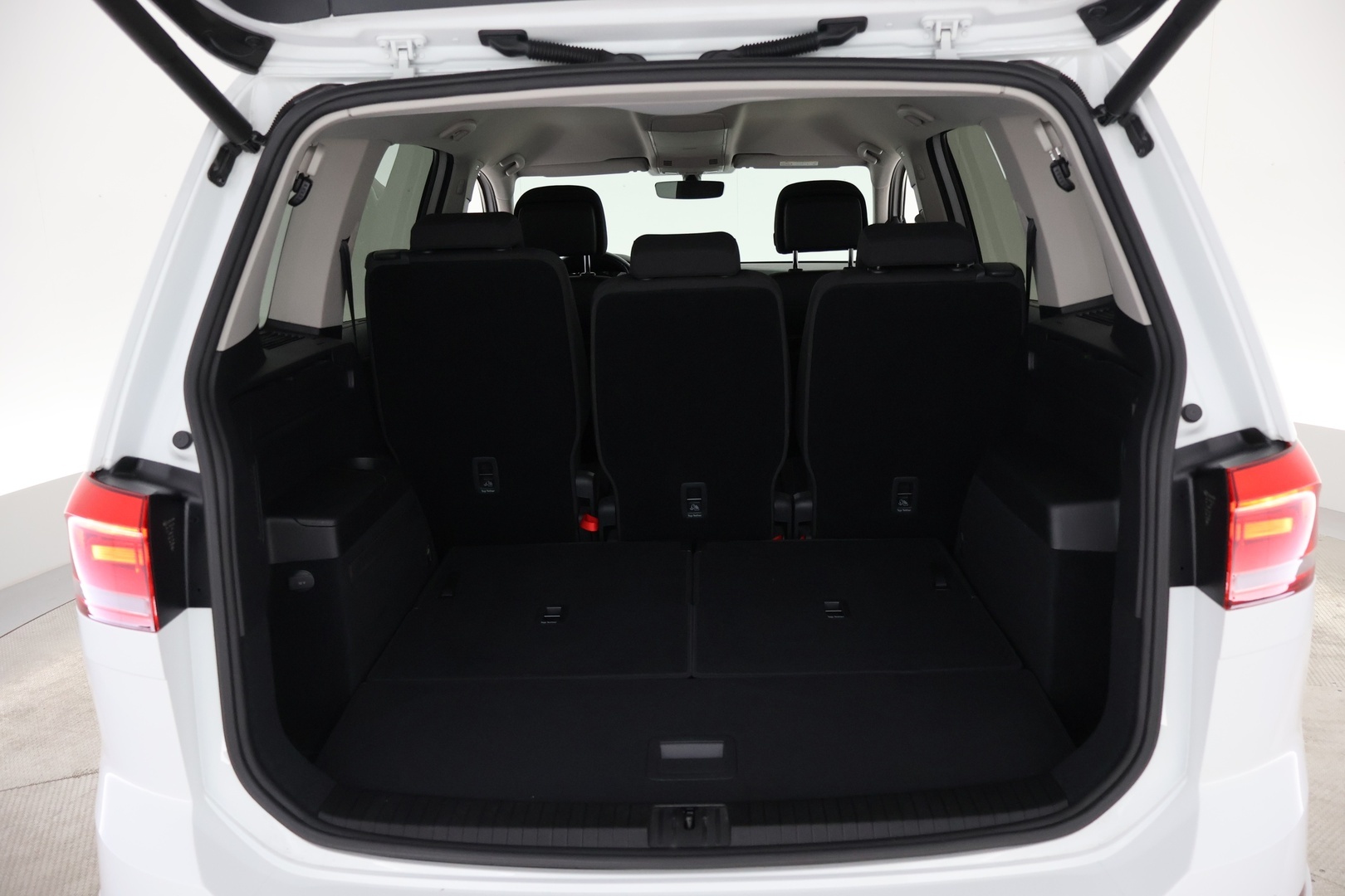 VOLKSWAGEN Touran 2017