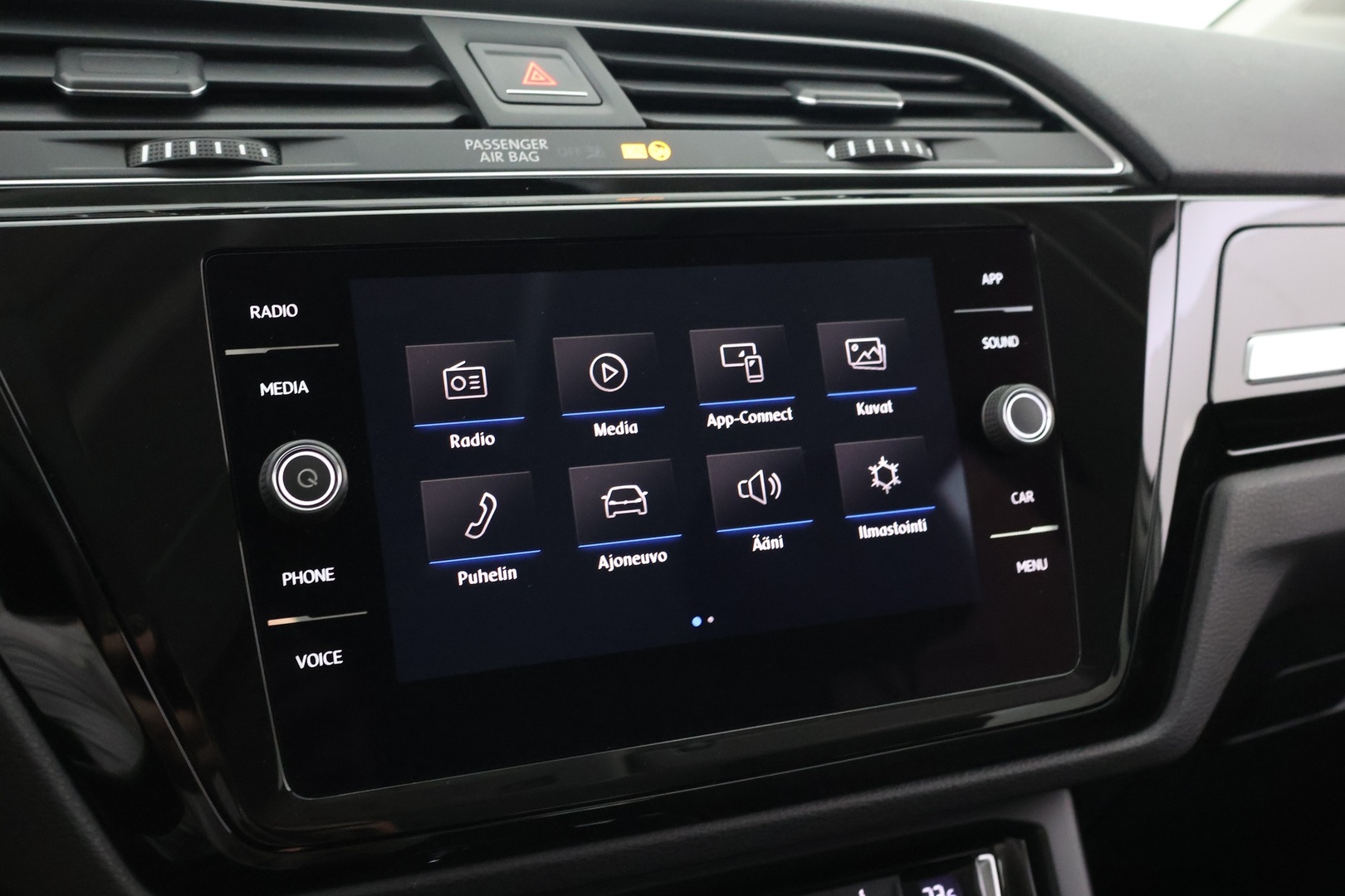 VOLKSWAGEN Touran 2017