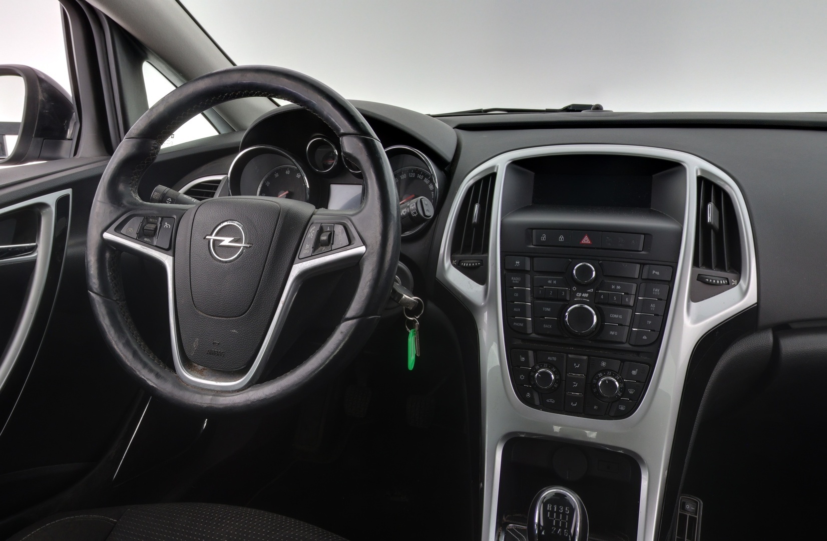 OPEL Astra 2011