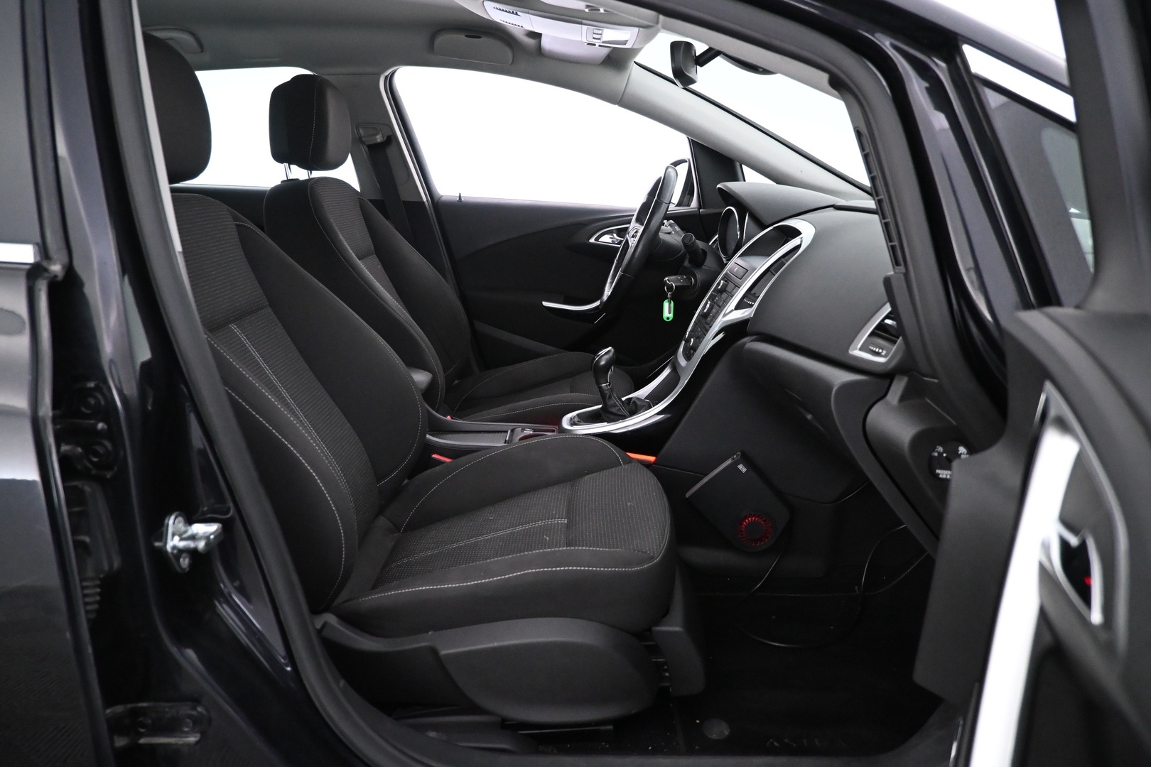 OPEL Astra 2011