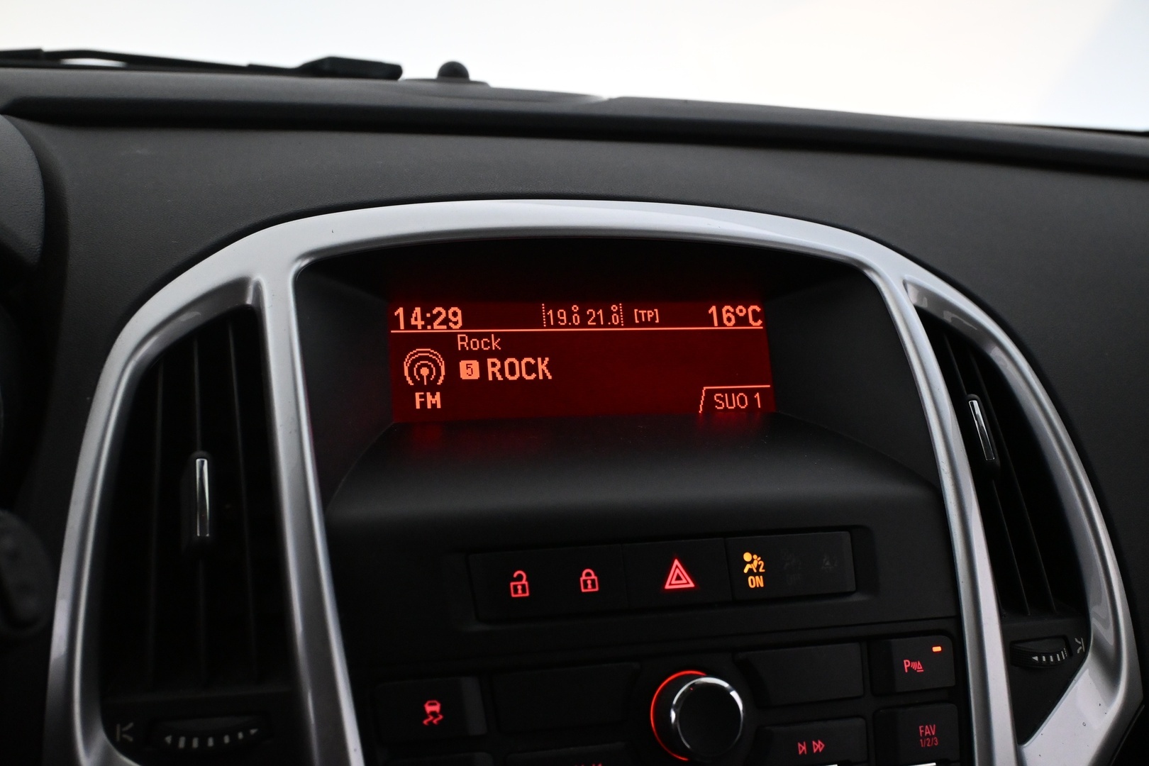 OPEL Astra 2011