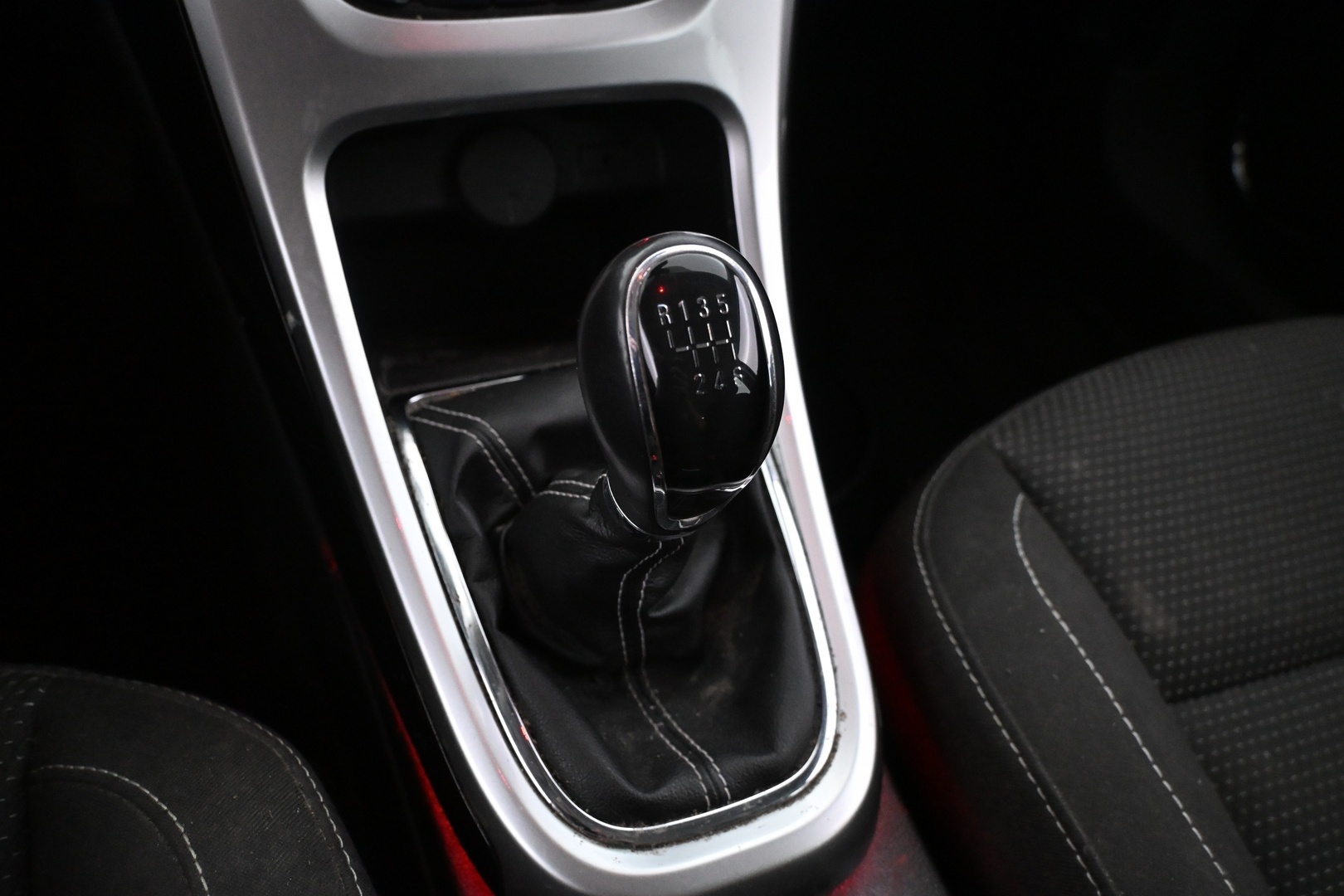 OPEL Astra 2011