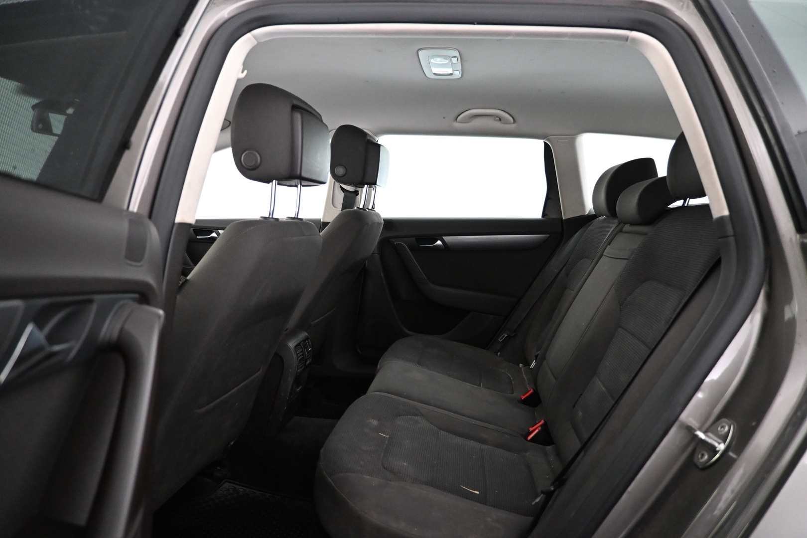 VOLKSWAGEN Passat 2011