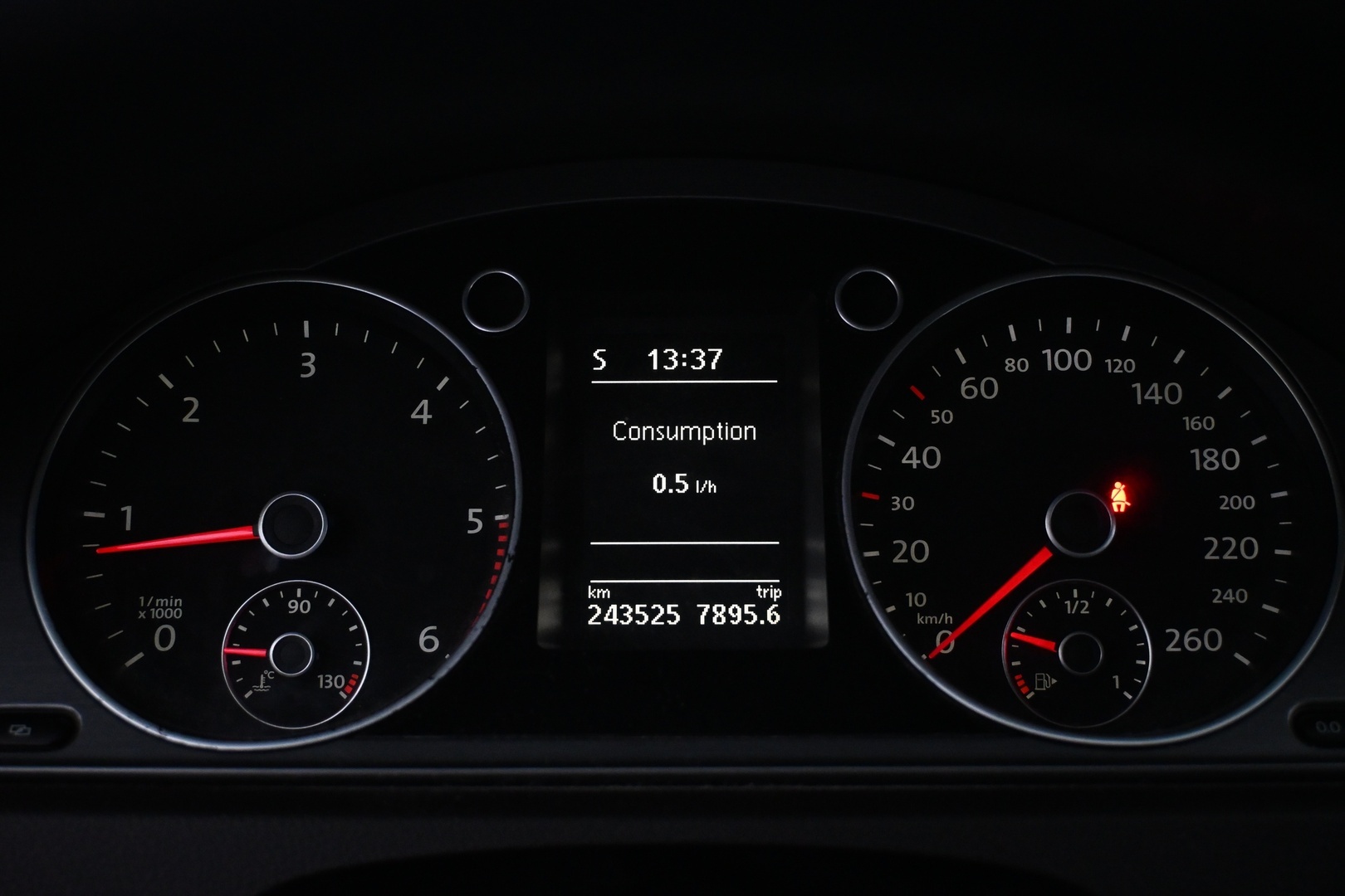 VOLKSWAGEN Passat 2011