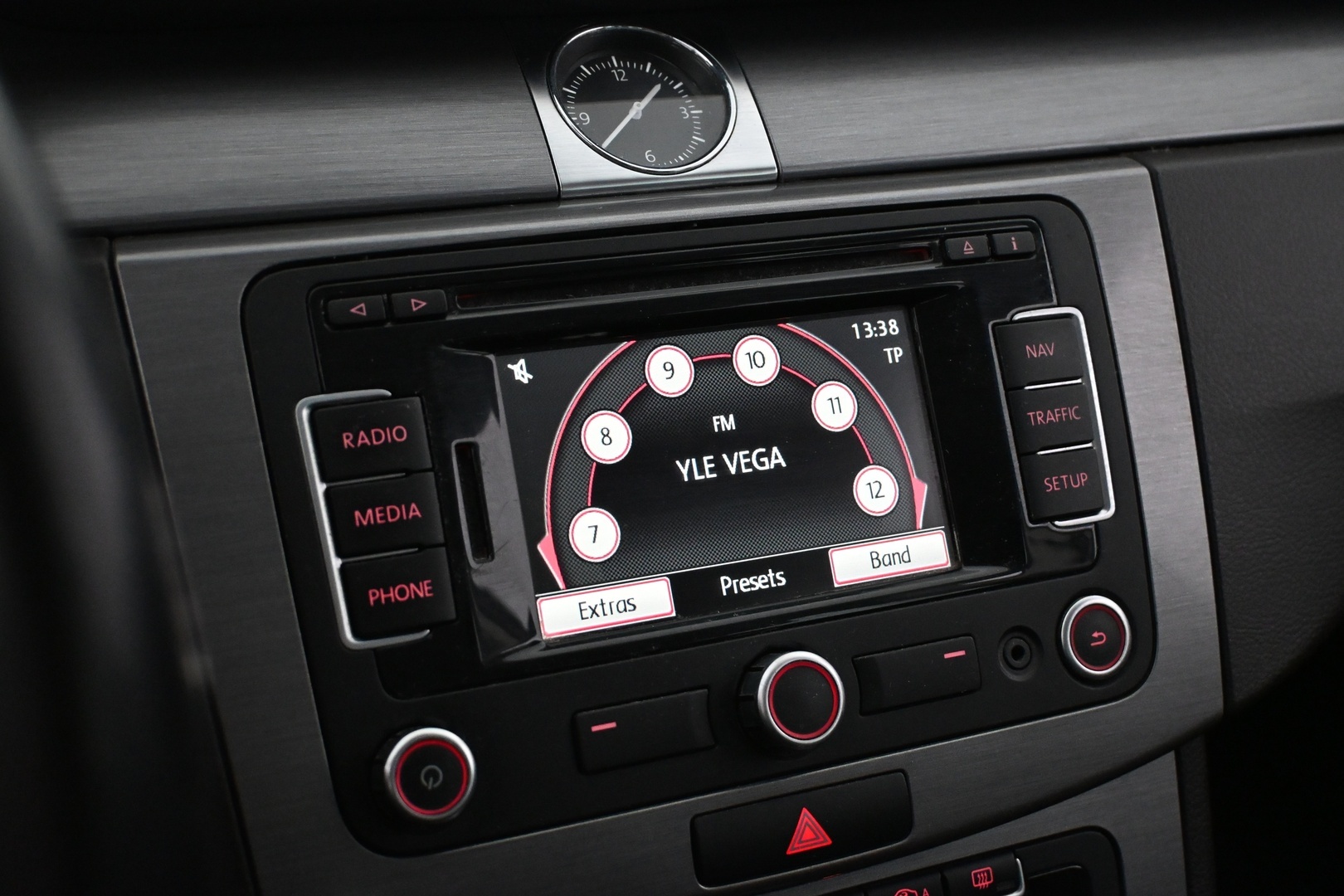 VOLKSWAGEN Passat 2011