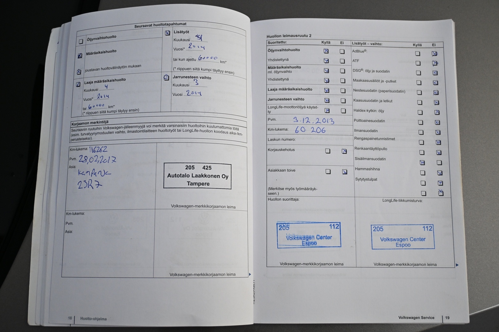 VOLKSWAGEN Passat 2011