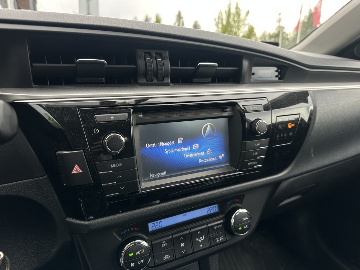 TOYOTA Corolla 2015