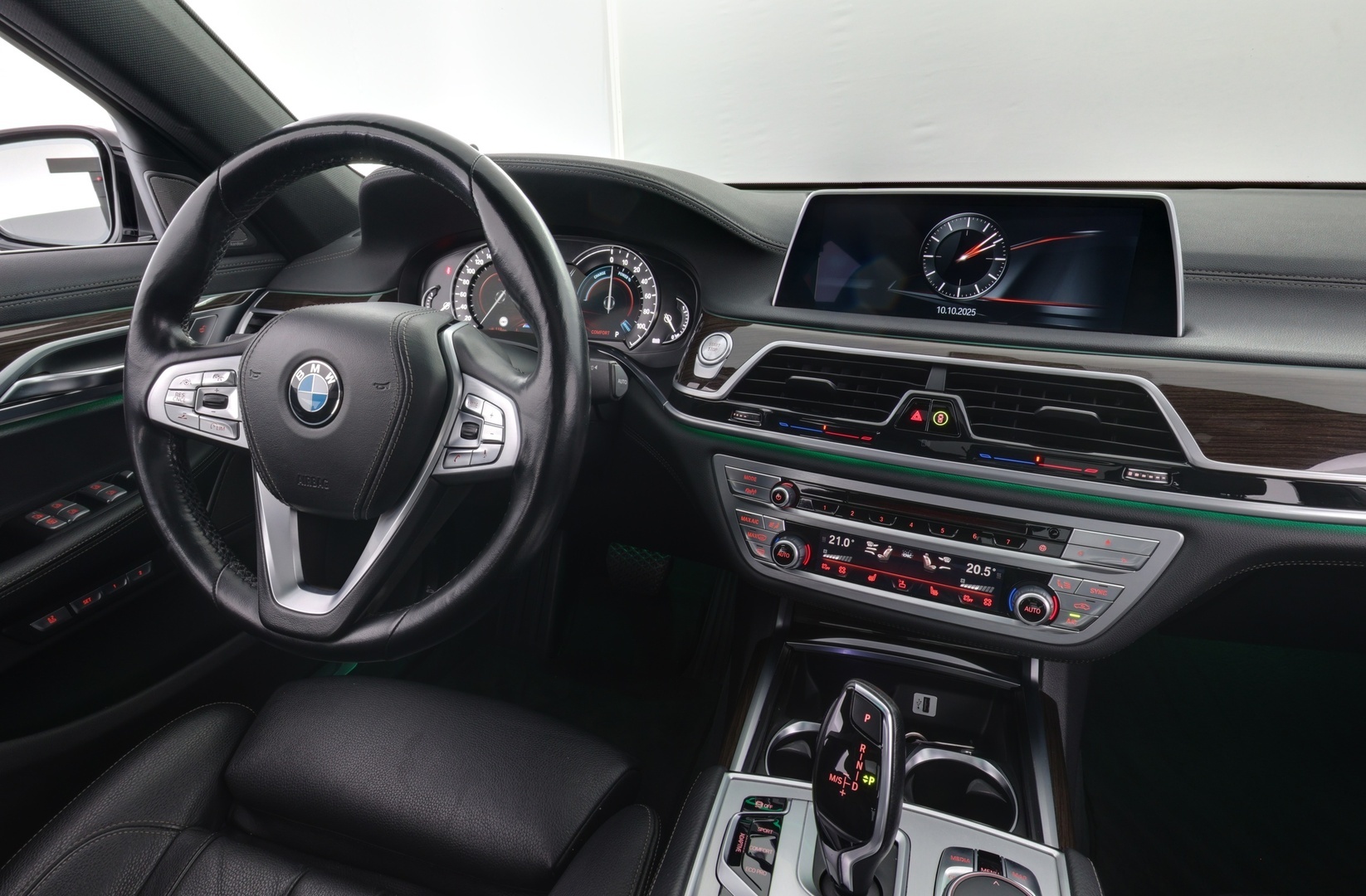 BMW 740 2017