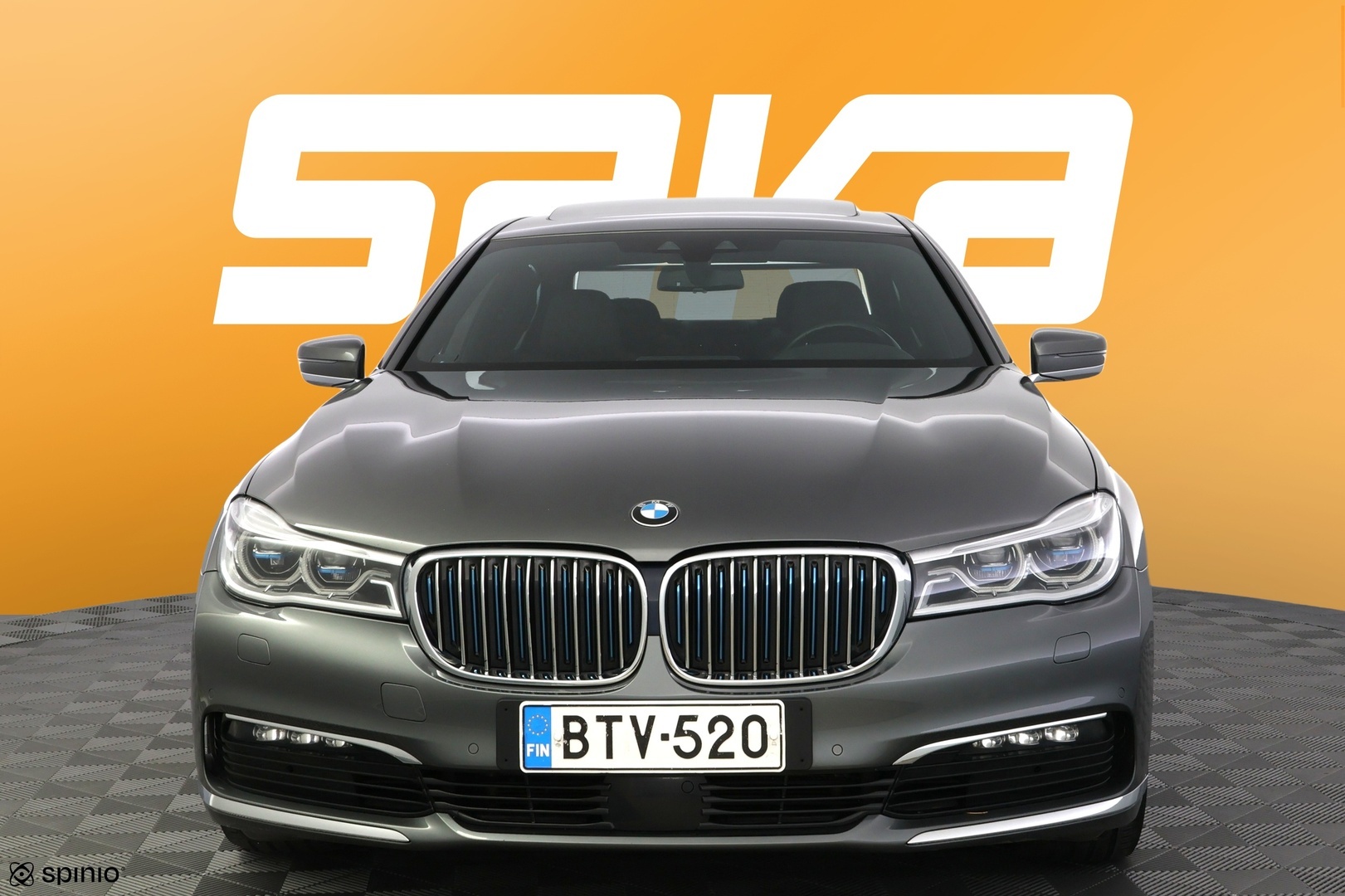 BMW 740 2017
