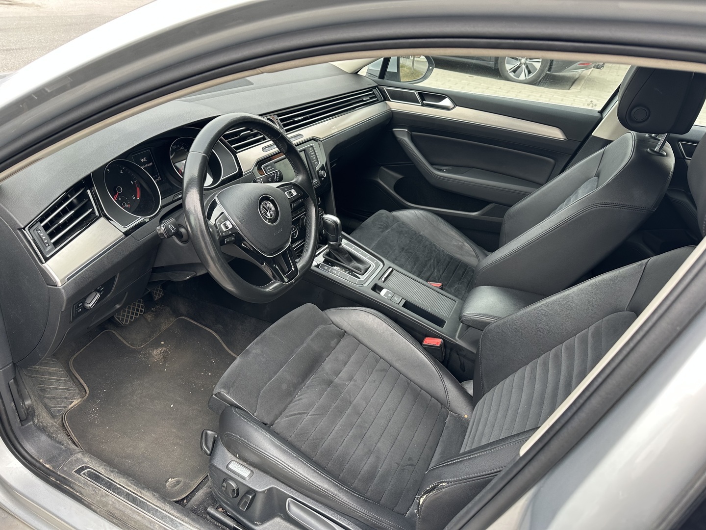 VOLKSWAGEN Passat 2018