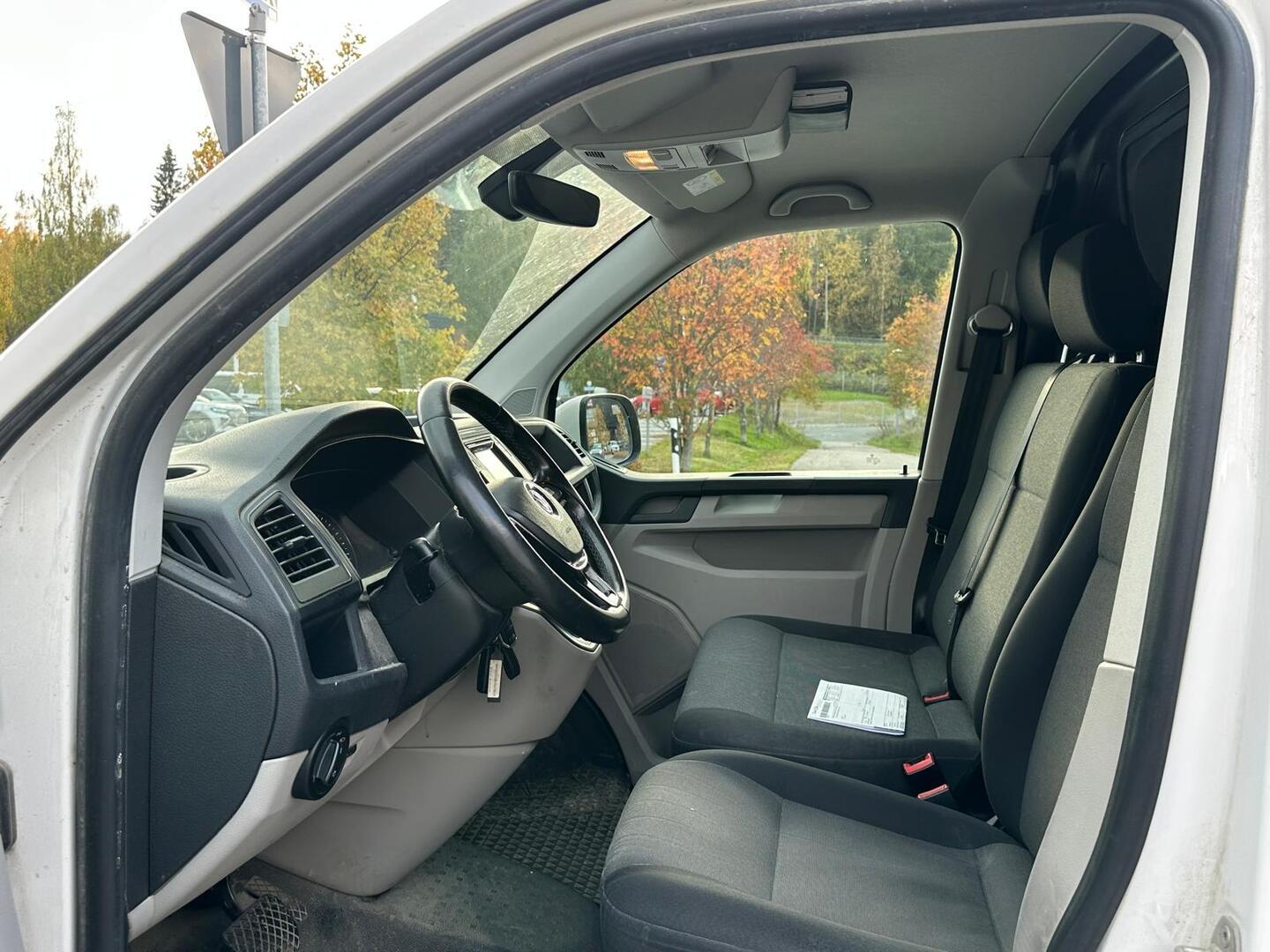 VOLKSWAGEN Transporter 2017