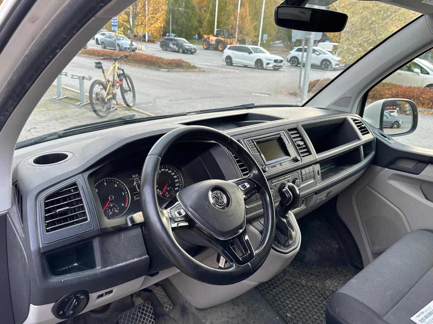 VOLKSWAGEN Transporter 2017