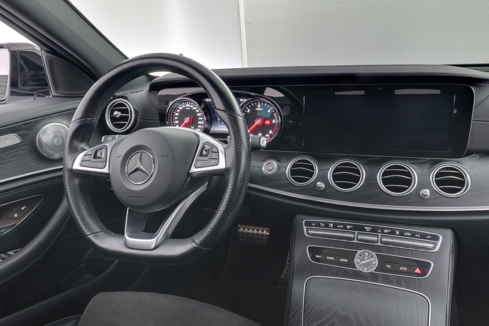 MERCEDES-BENZ E 2018