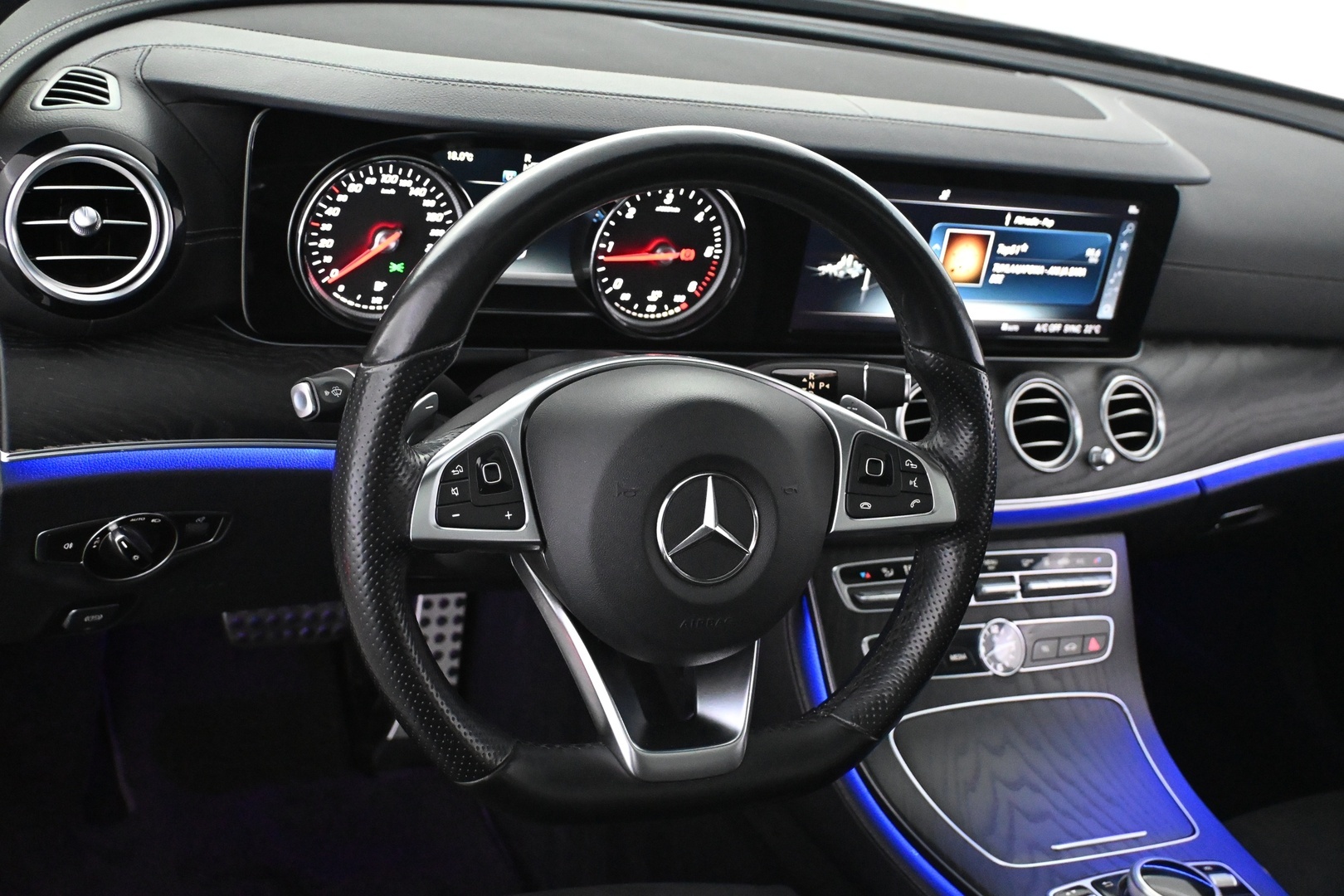 MERCEDES-BENZ E 2018