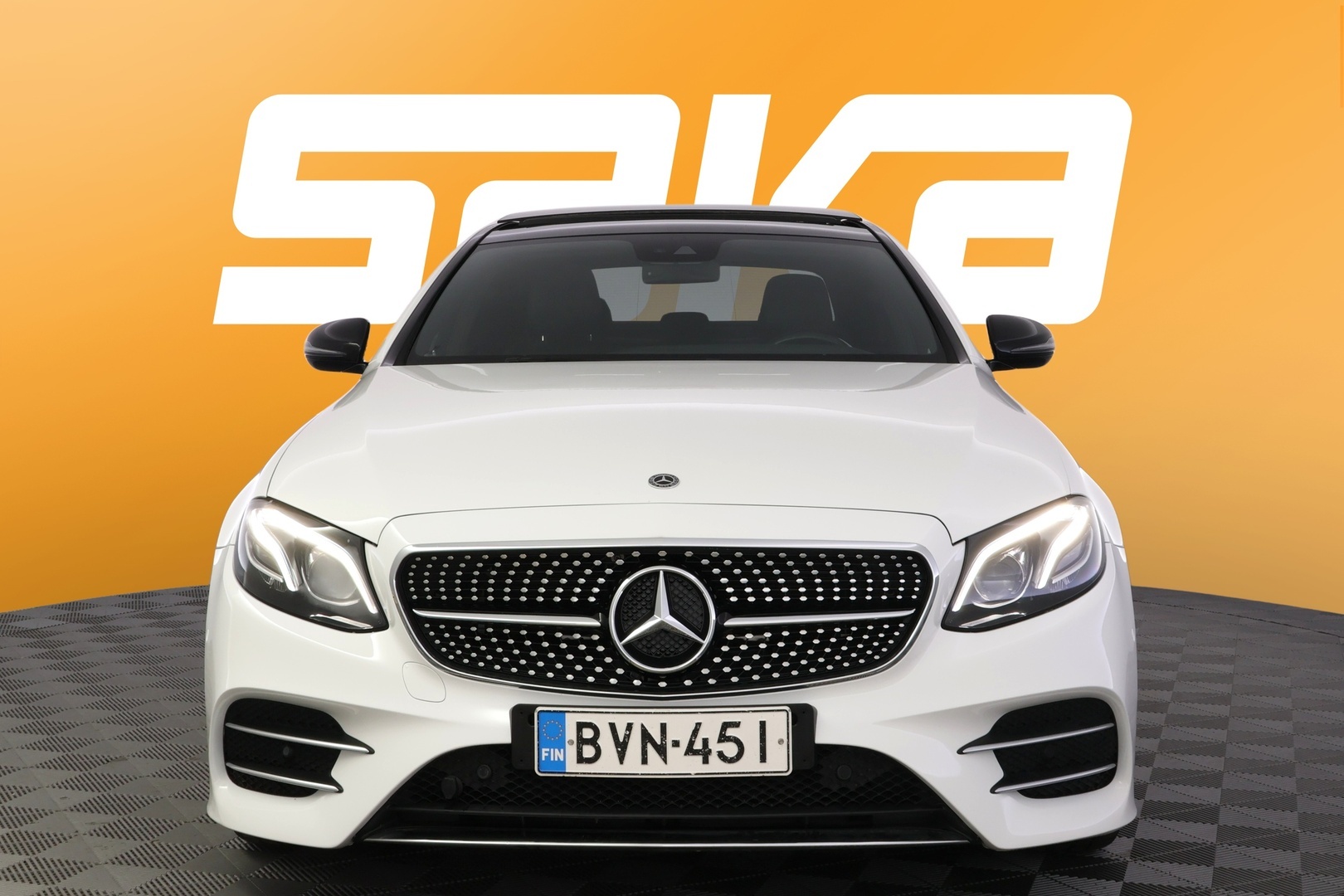 MERCEDES-BENZ E 2018
