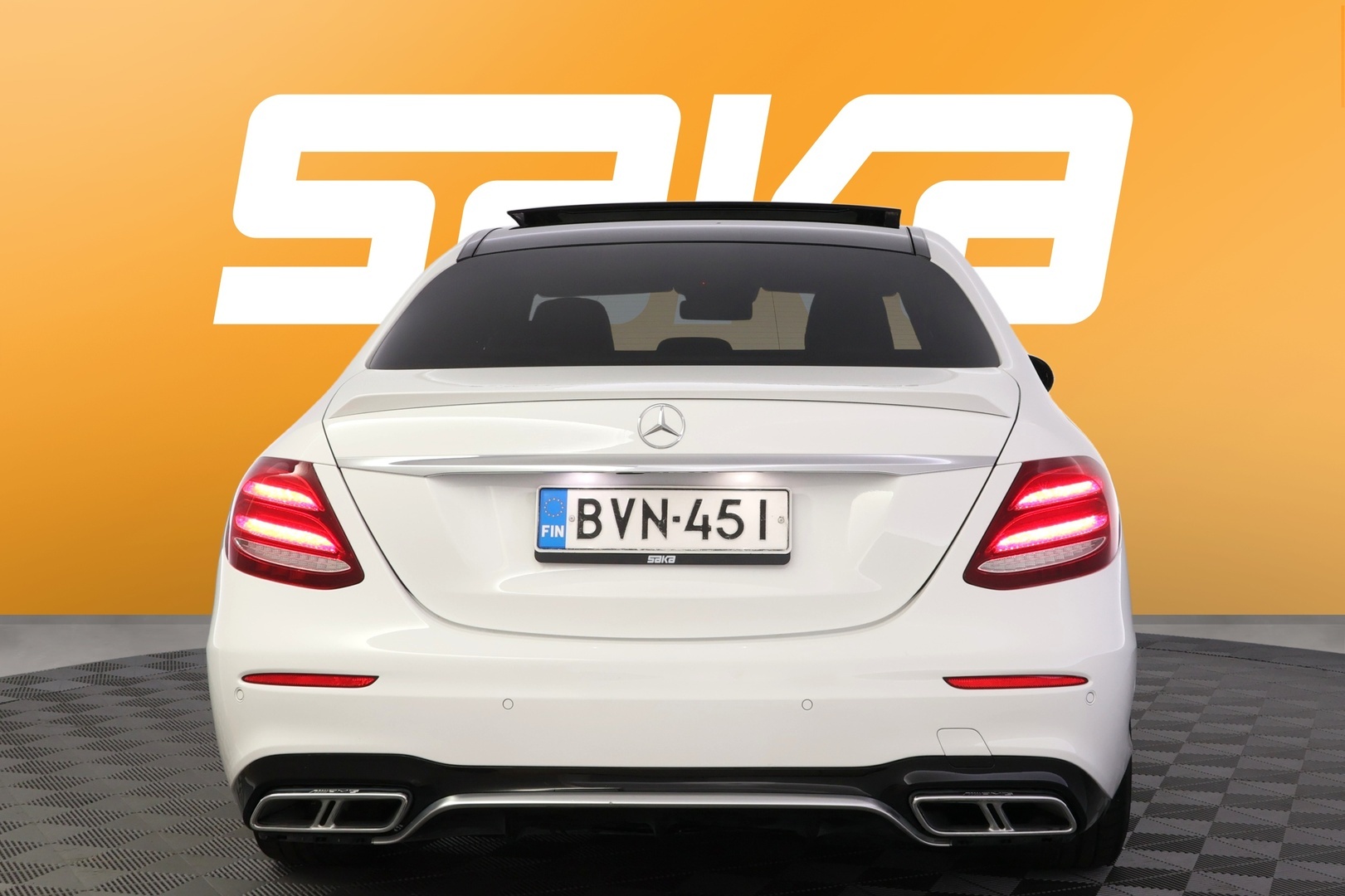 MERCEDES-BENZ E 2018