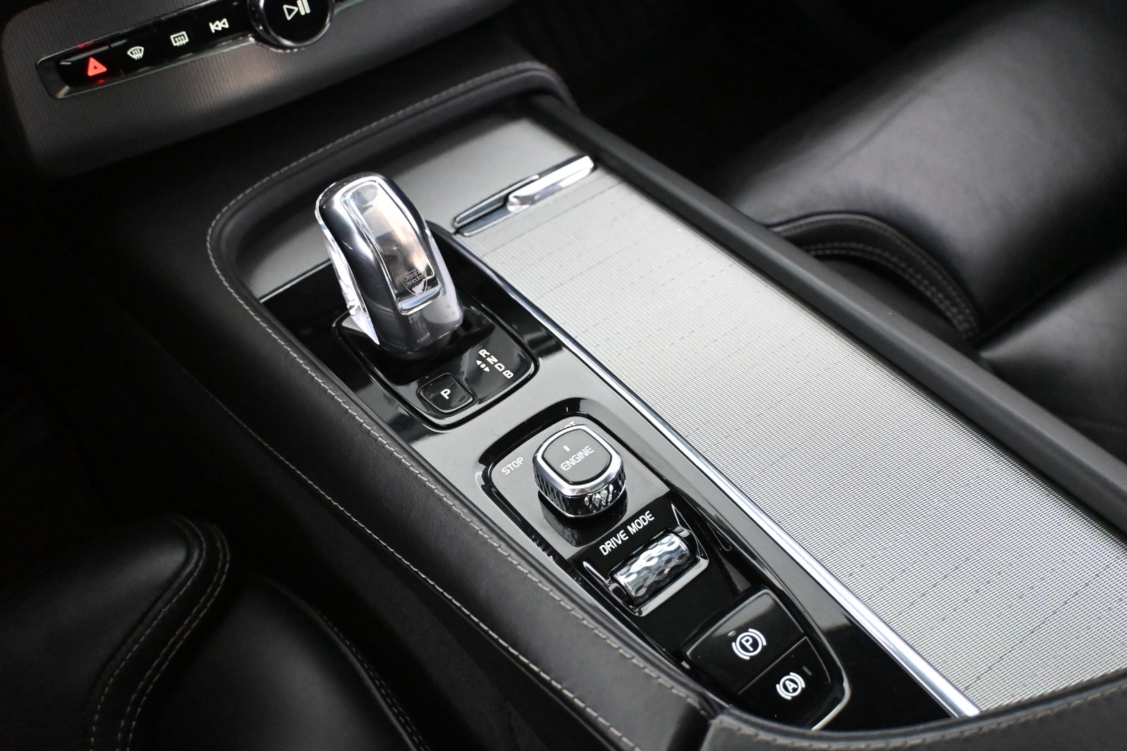 VOLVO XC90 2016