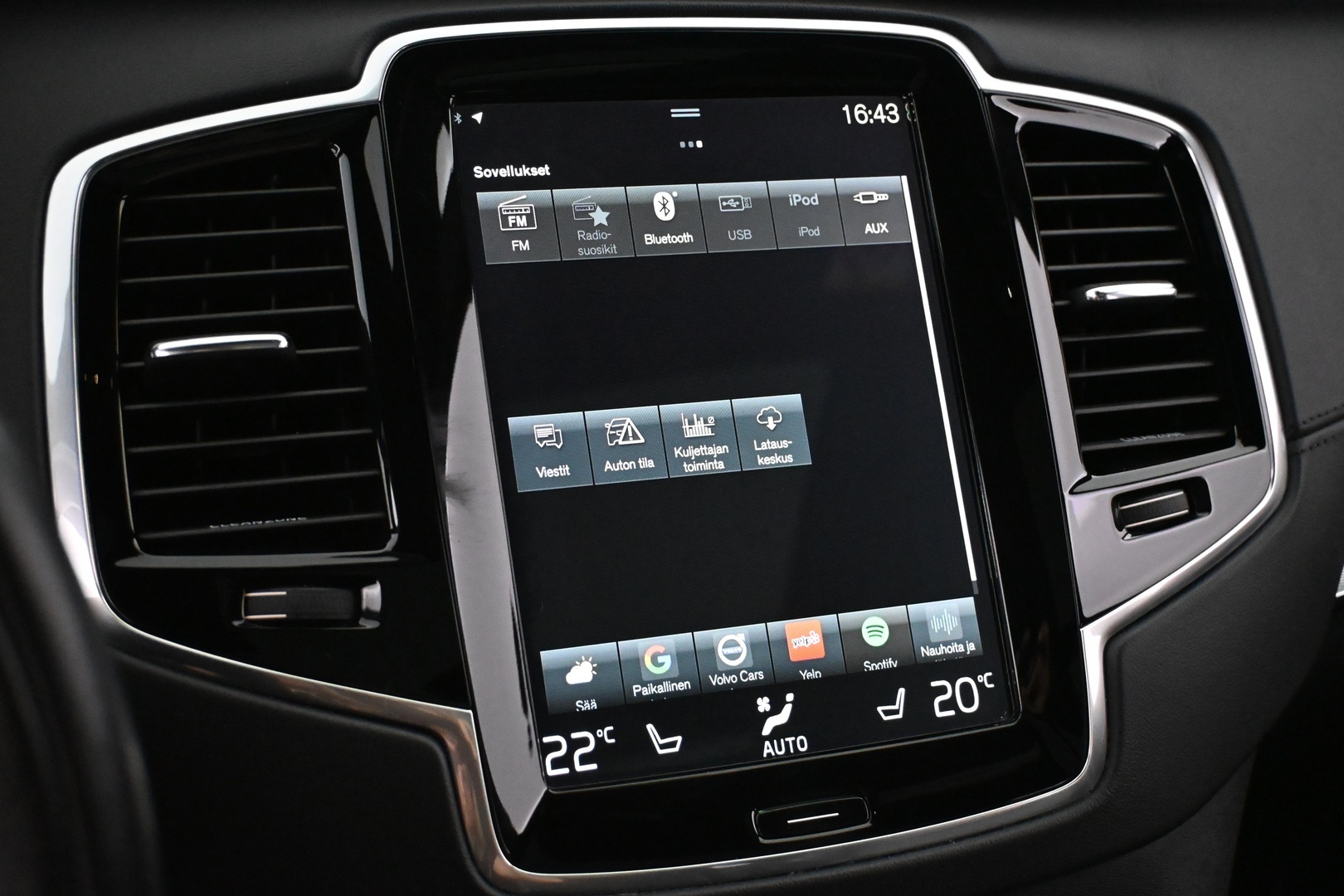 VOLVO XC90 2016