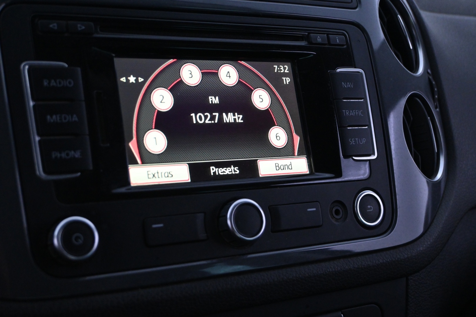 VOLKSWAGEN Tiguan 2013