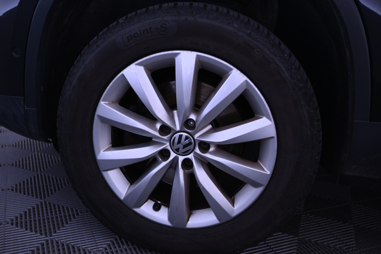 VOLKSWAGEN Tiguan 2013