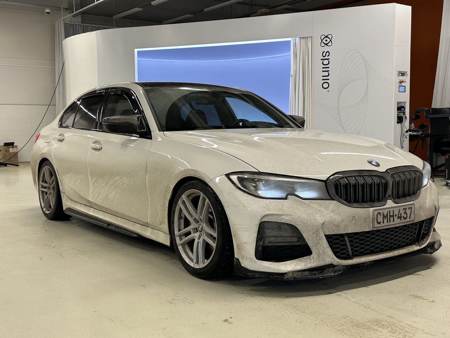 BMW 330 2019