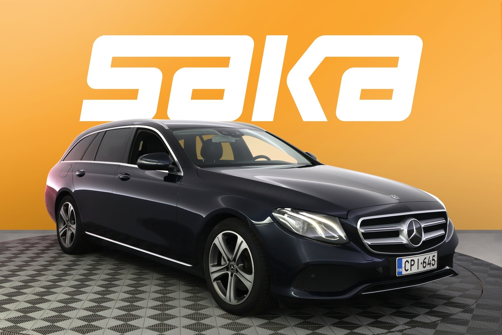 MERCEDES-BENZ E 2018