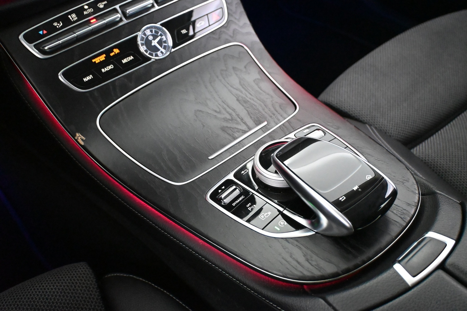 MERCEDES-BENZ E 2018