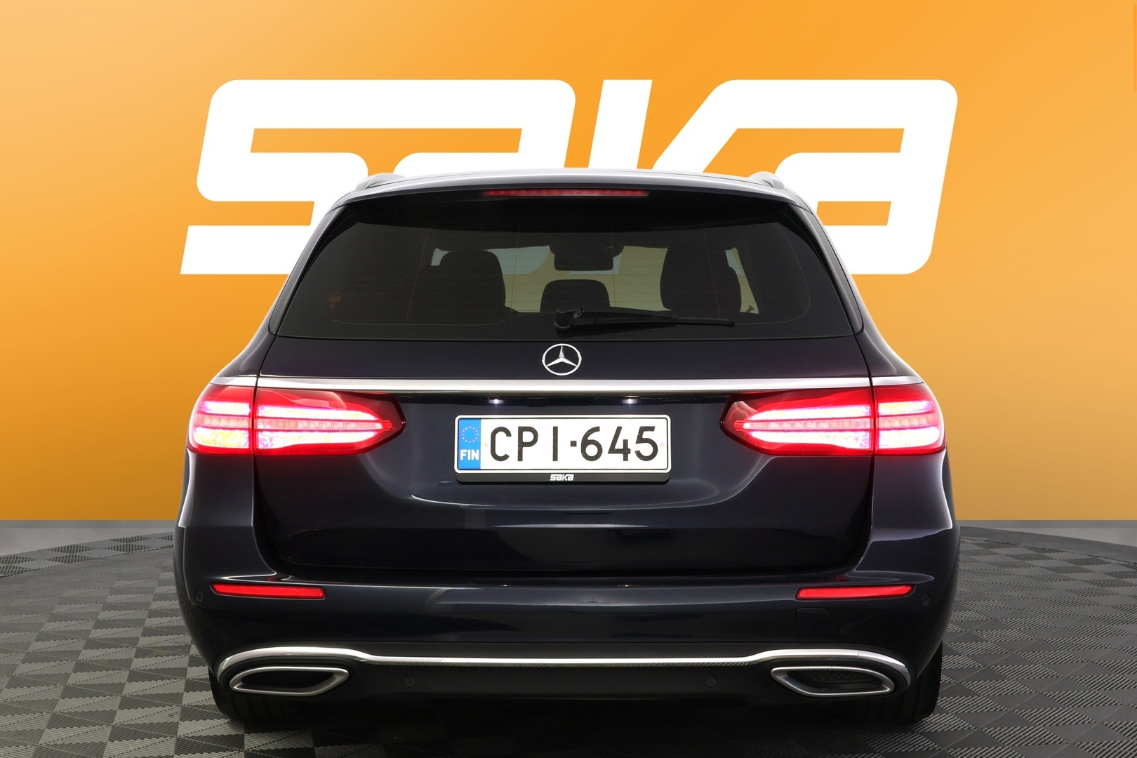 MERCEDES-BENZ E 2018
