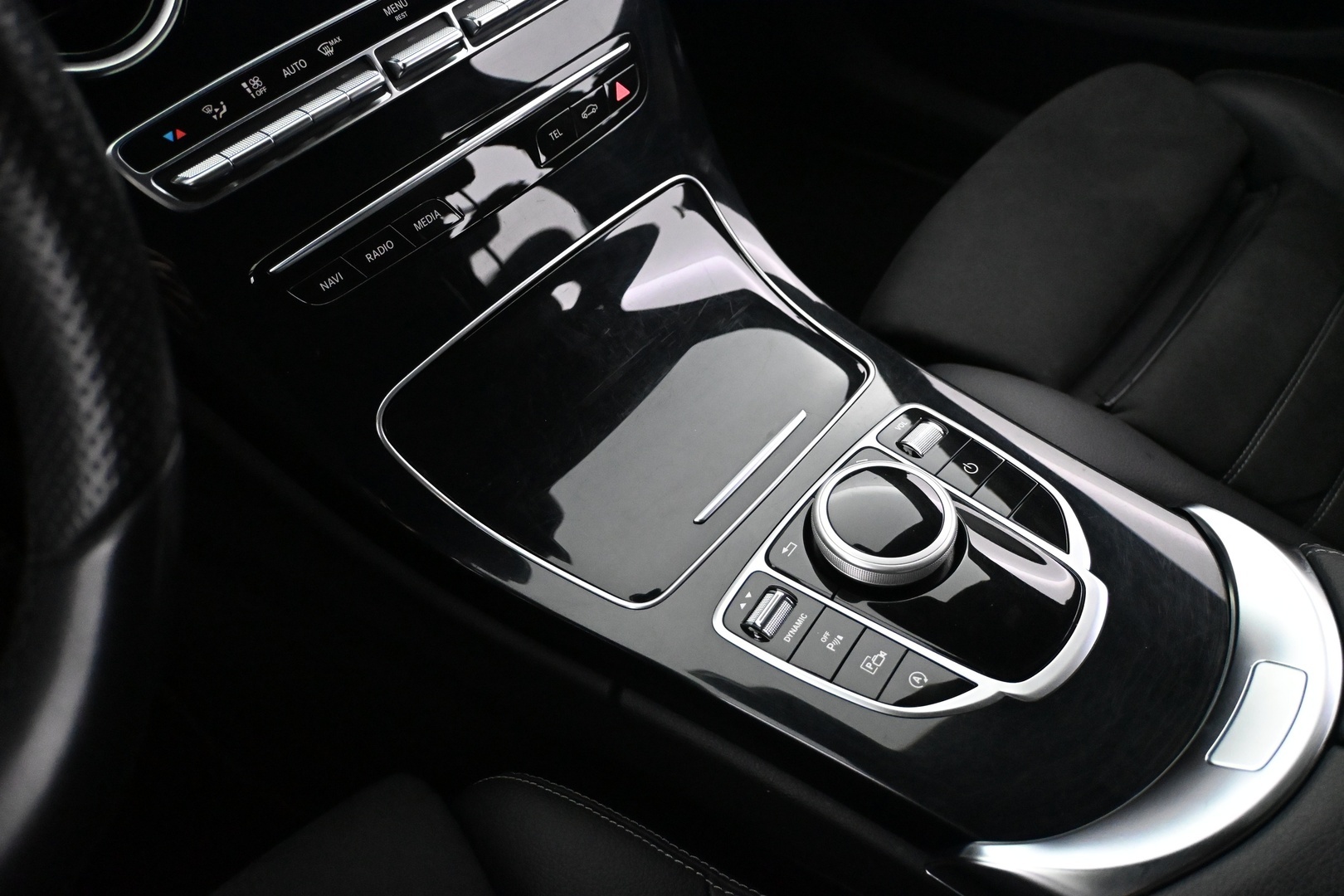 MERCEDES-BENZ C 2021