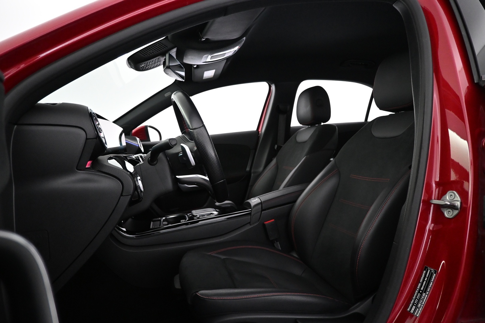 MERCEDES-BENZ A 2022