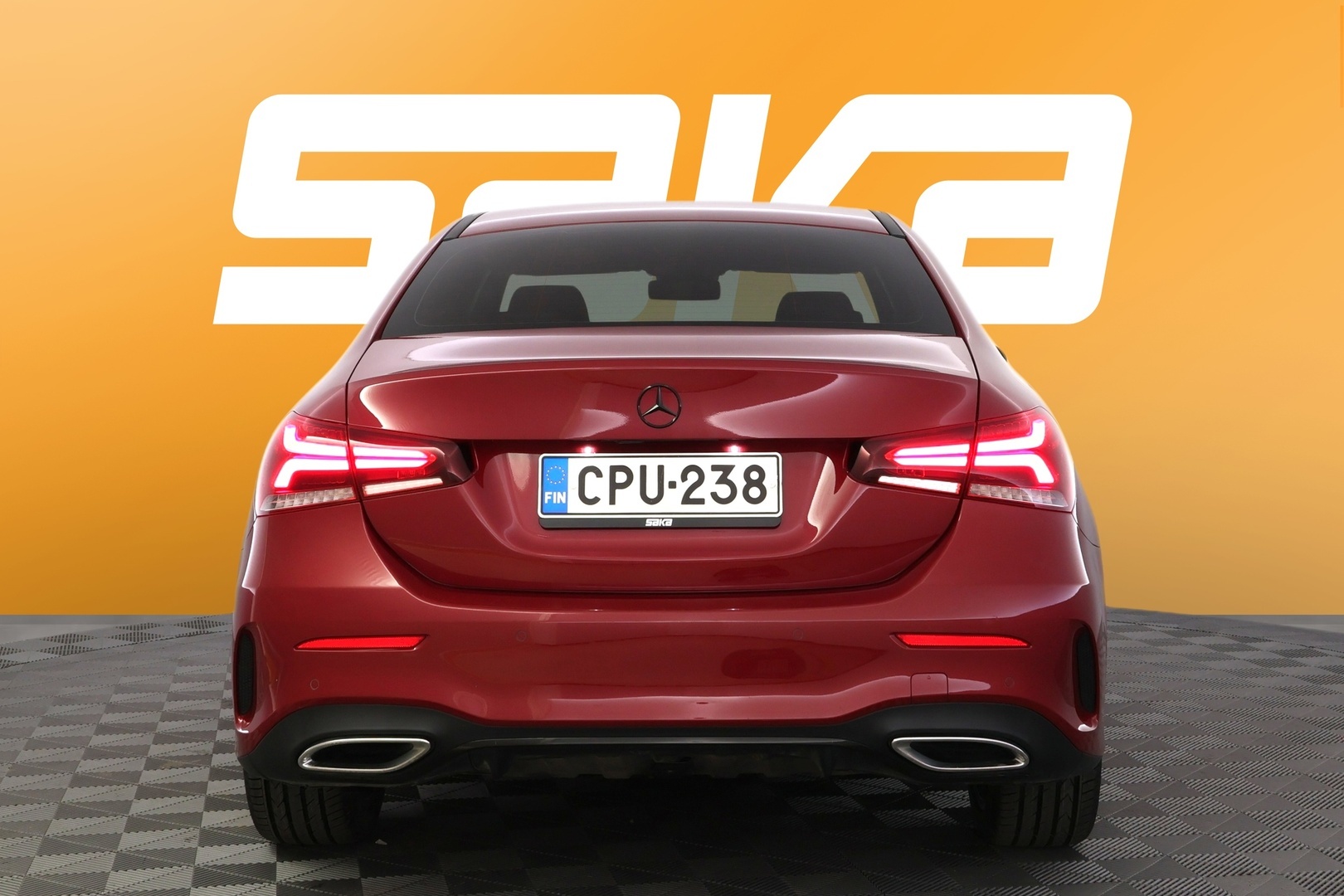 MERCEDES-BENZ A 2022