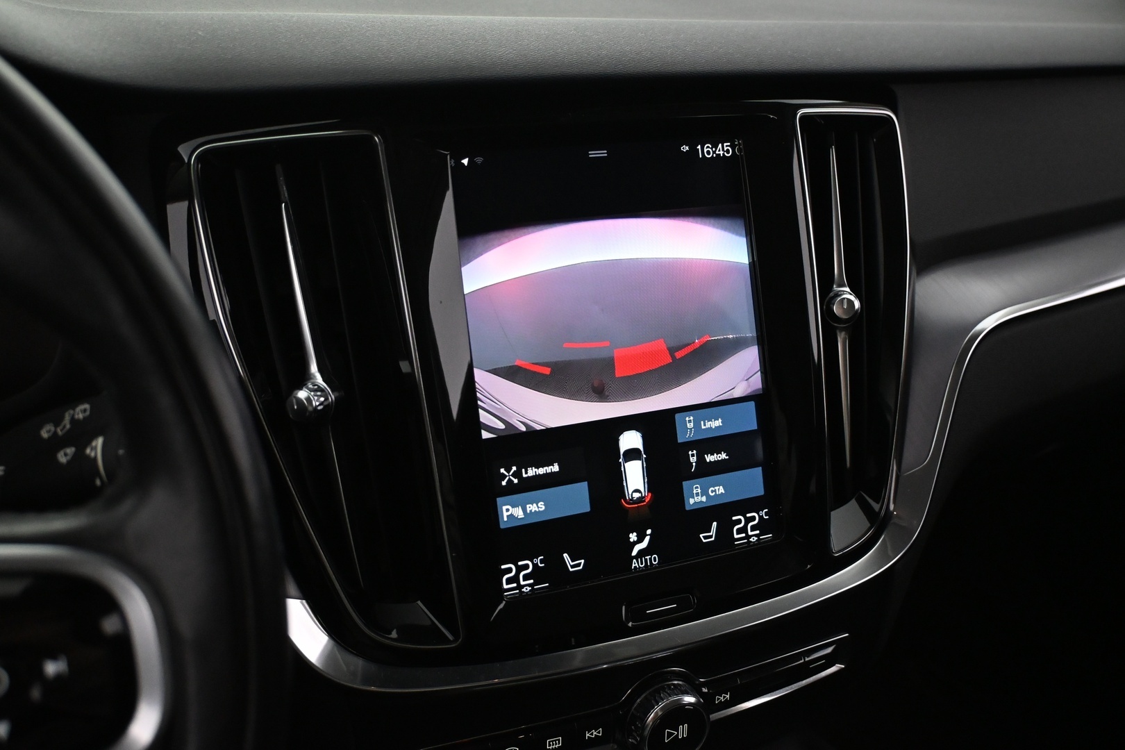 VOLVO V60 2020